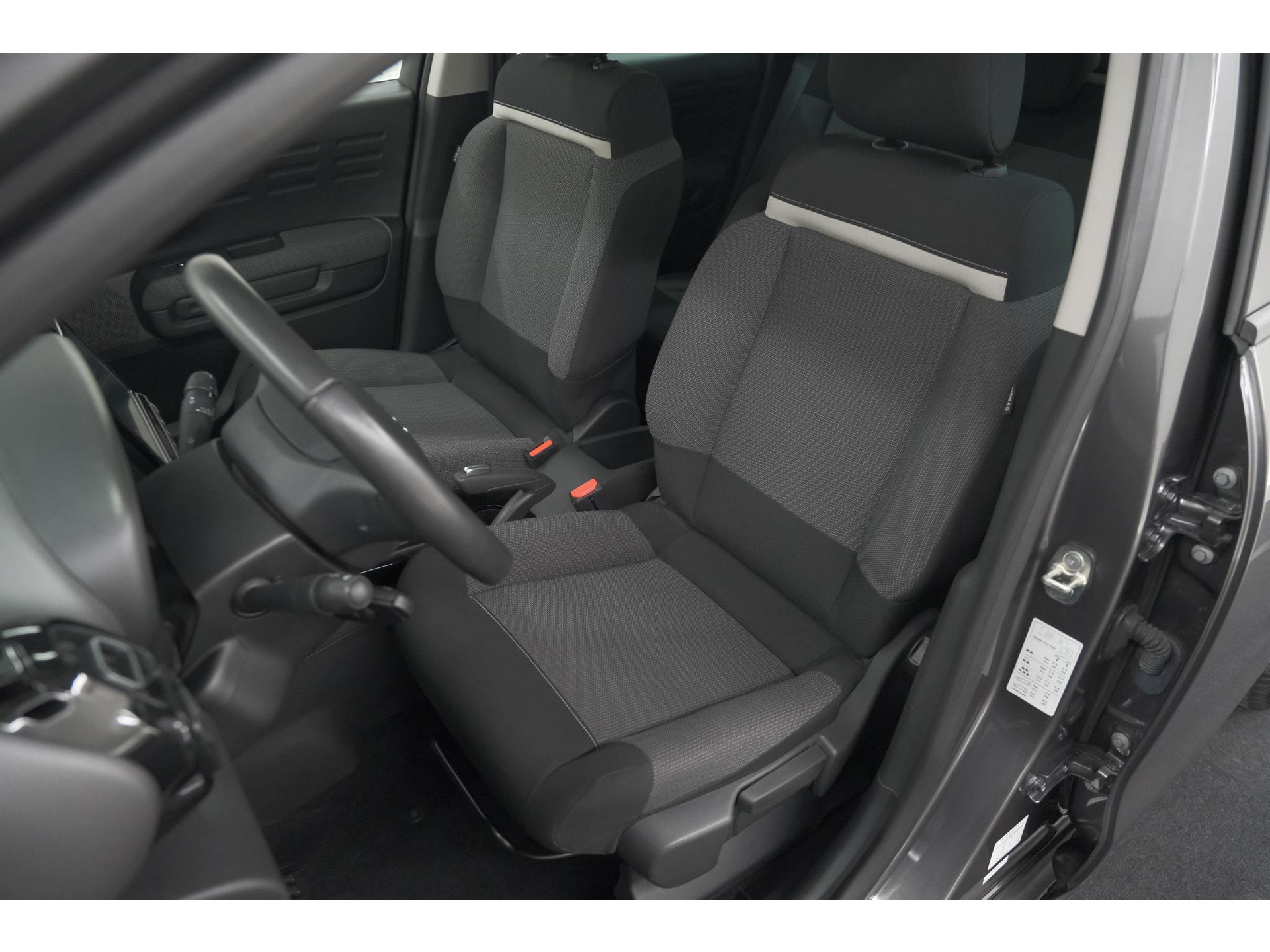 Citroen C3 Aircross PureTech 110 C-Series | Trekhaak | Navigatie | Parkeersensoren | Apple Carplay