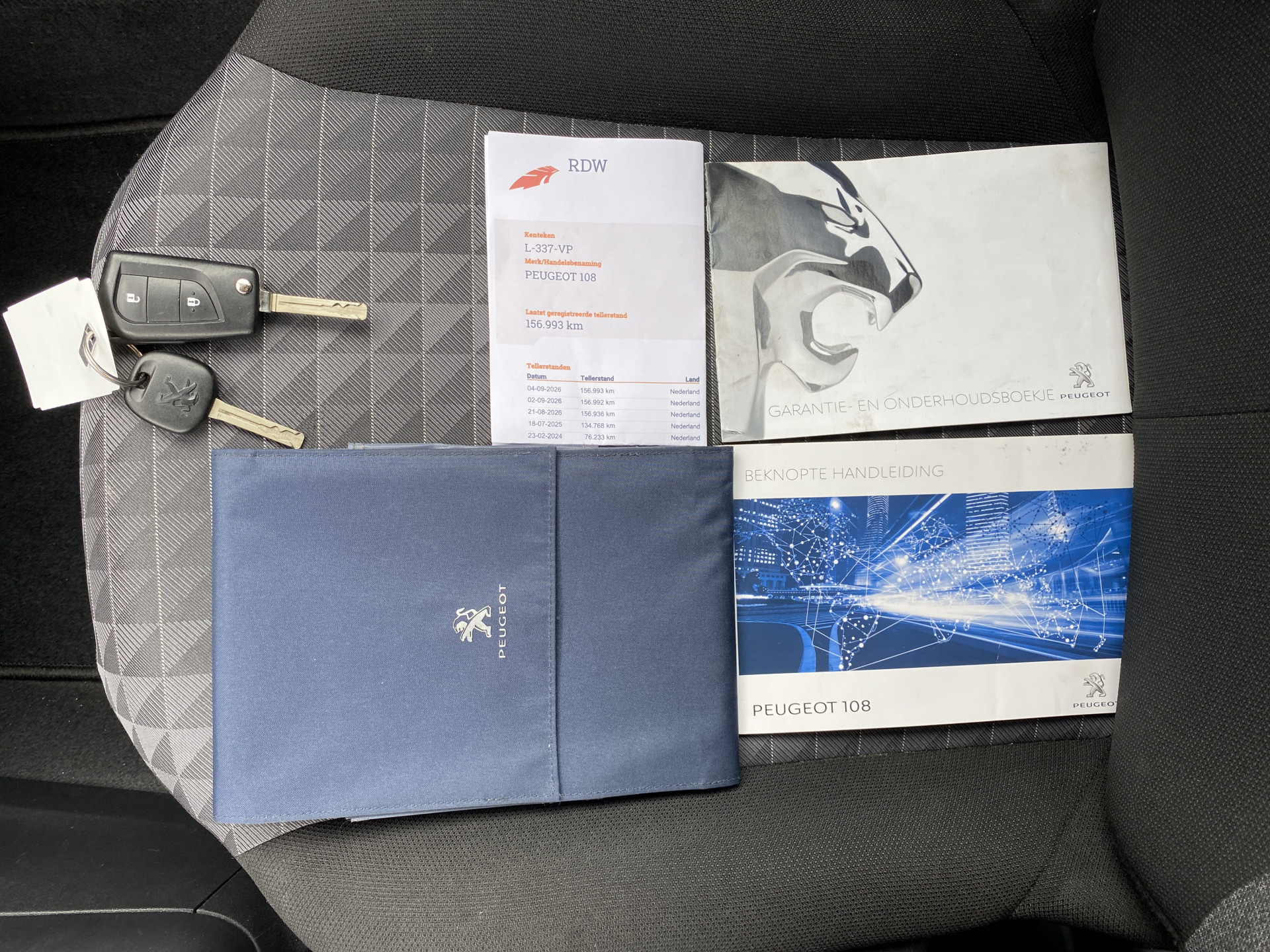 Peugeot 108 1.0 e-VTi Active | 1e eigenaar | airco | bluetooth | all season banden | tom tom navigatie | led verl.