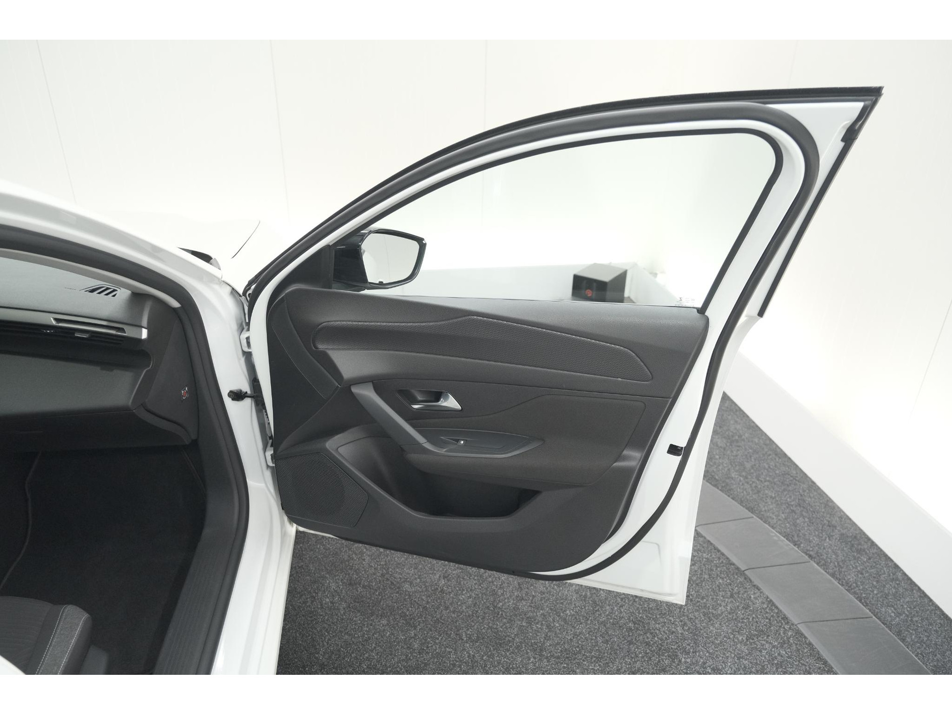 Peugeot 308 PureTech 110 Active Pack Business | Parkeersensoren | Apple Carplay | Navigatie | Cruise Control