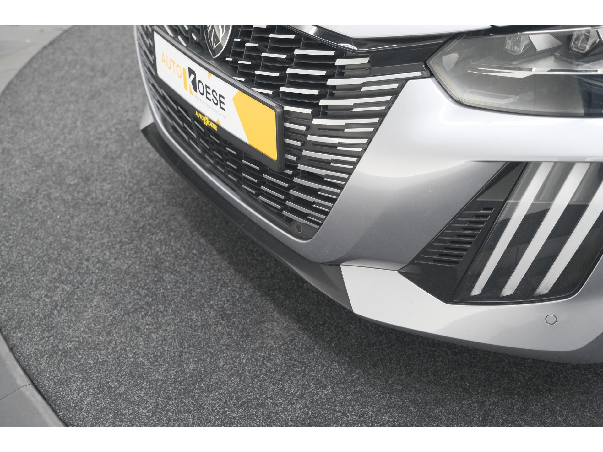 Peugeot 208 Hybrid 136 e-DCS6 GT | Camera | Apple Carplay & Android Auto | Parkeersensoren