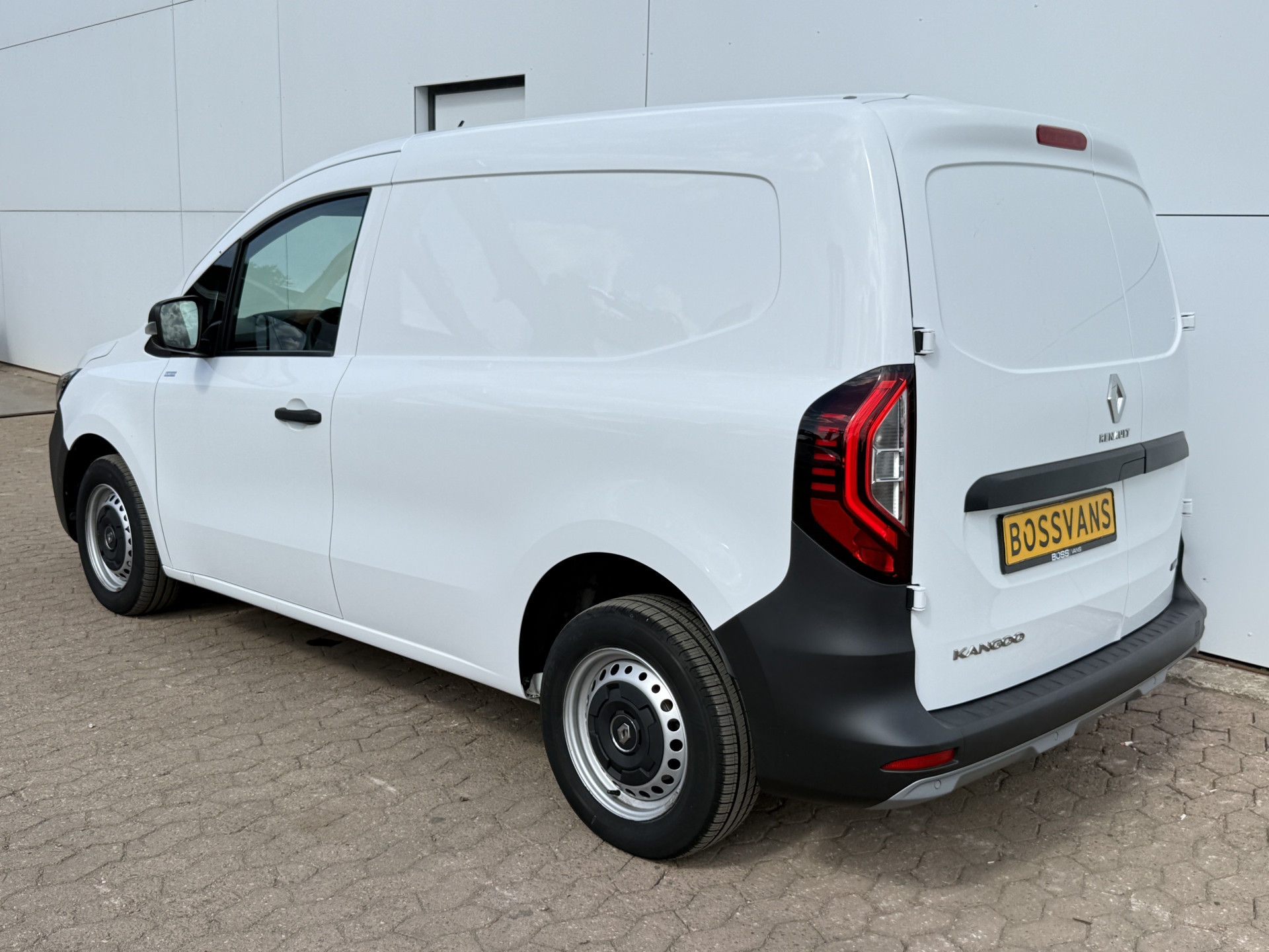 Renault Kangoo E-Tech 45kWh 122PK L1 Elektrisch 300km WLTP 98.5% (SOH) Climate Control Cruise Control LED Parkeersensoren Achter