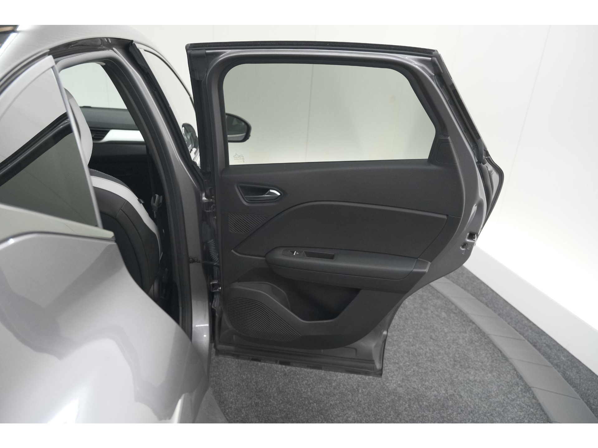 Renault Captur 1.6 E-Tech full hybrid 145 techno | Pack Full Screen | Camera | Navigatie | Allseason Banden