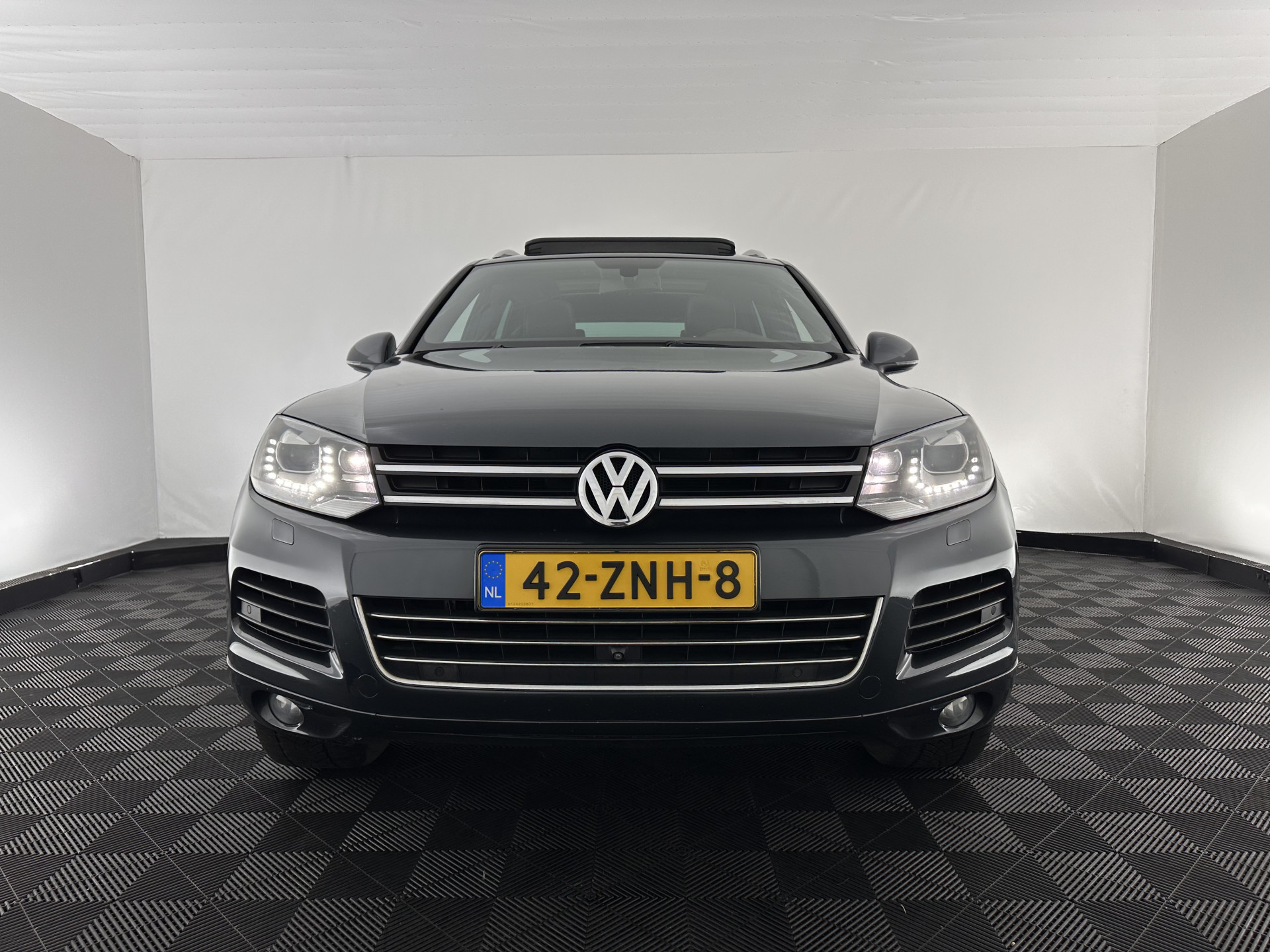 Volkswagen Touareg 3.0 TDI Highline Aut. *PANO | LEATHER | XENON | MEMORY-PACK | DYNAUDIO | NAVI-FULLMAP | AIRSUSPENSION | CAMERA | SHIFTPADDLES | ECC | PDC | CRUISE | TOWBAR | DAB | 18''ALU*