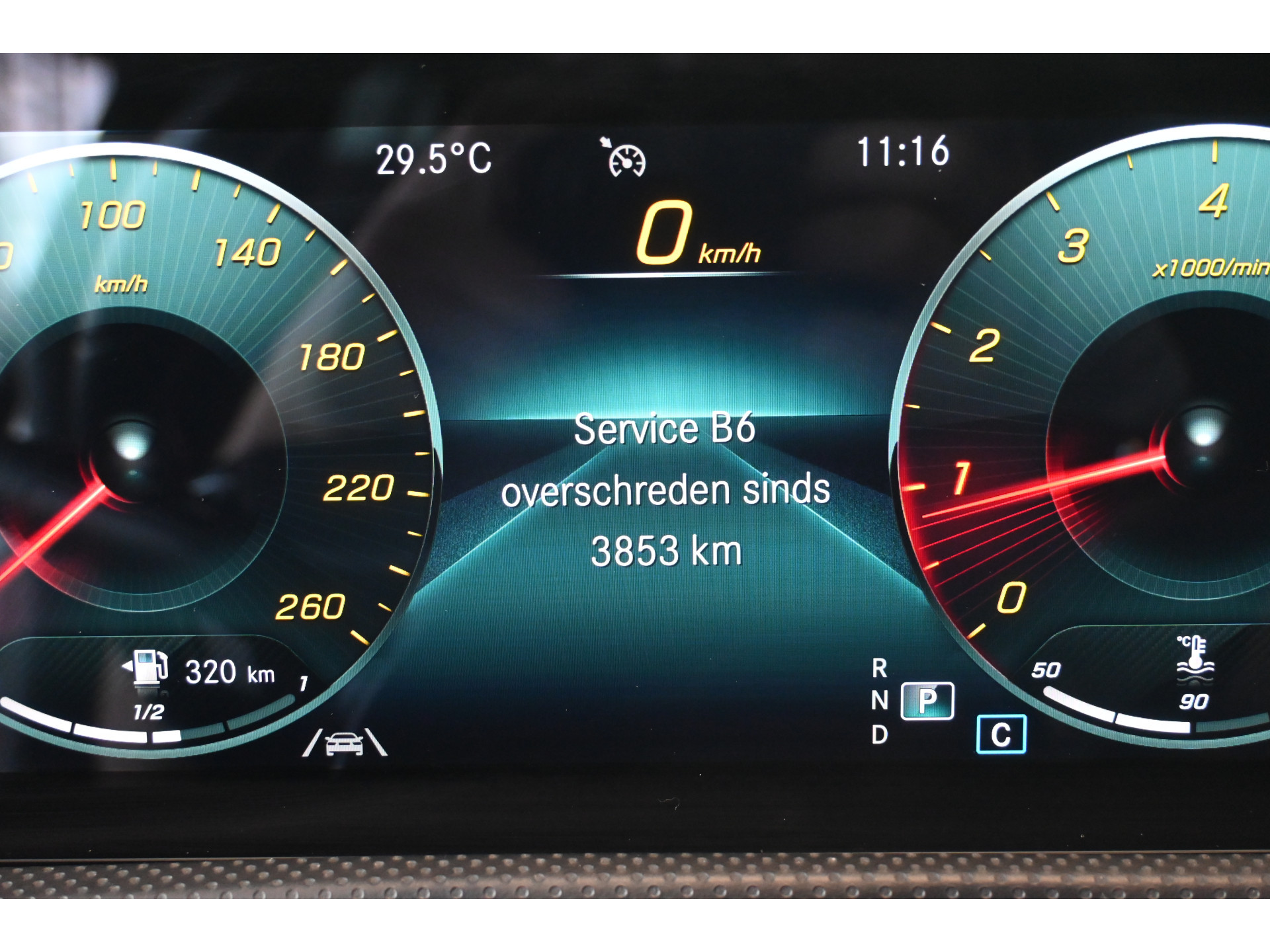 Mercedes-Benz CLA-klasse Shooting Brake 180 Automaat Business Solution AMG Clima Panoramadak Widescreen Sfeer LED Rijklaarprijs! Inruil Mogelijk!
