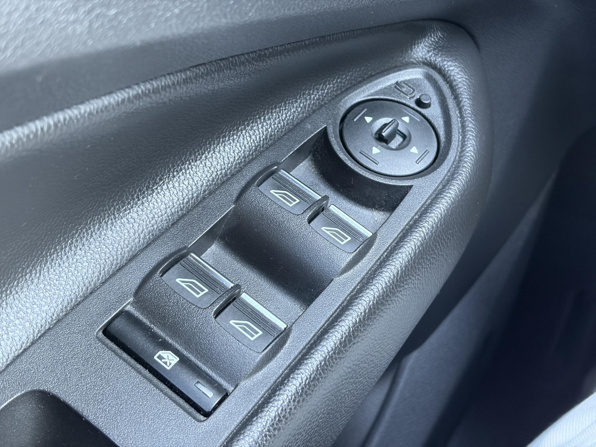 Ford Kuga 1.5 EcoBoost Trend Ultimate ✓2e Eigenaar✓Navi✓Trekhaak✓Carplay✓Clima✓Cruise✓Lm velgen✓Pdc✓120pk✓6 Bak✓N.A.P✓Apk tot 10-2027