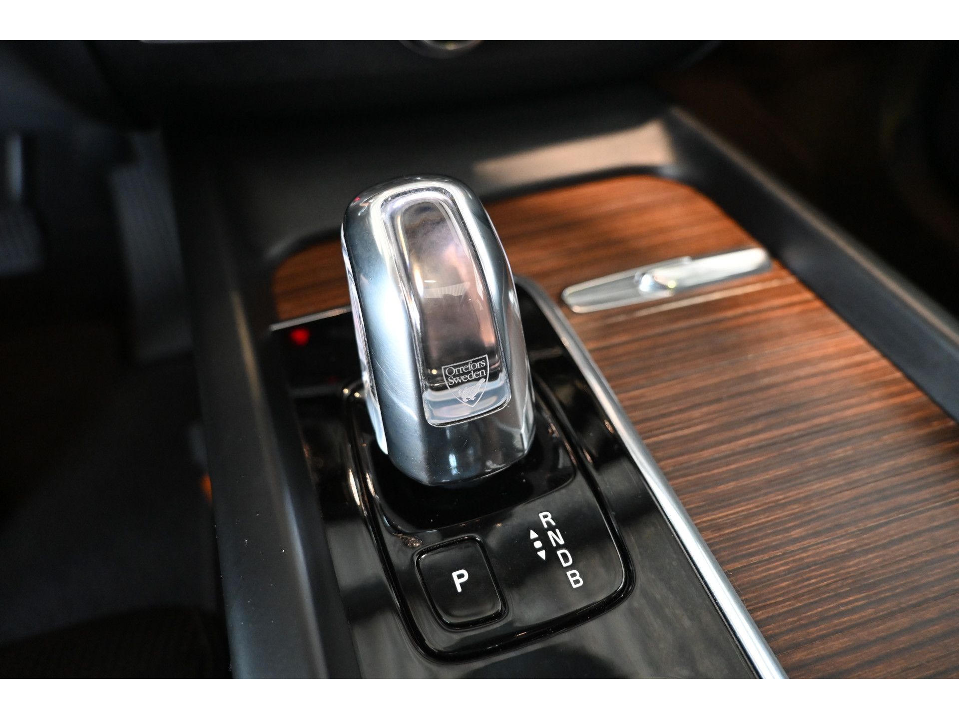 Volvo XC60 2.0 T8 Twin Engine AWD Inscription Harman/Kardon Navigatie Panoramadak Carplay Goed Onderhouden! Inruil Mogelijk!