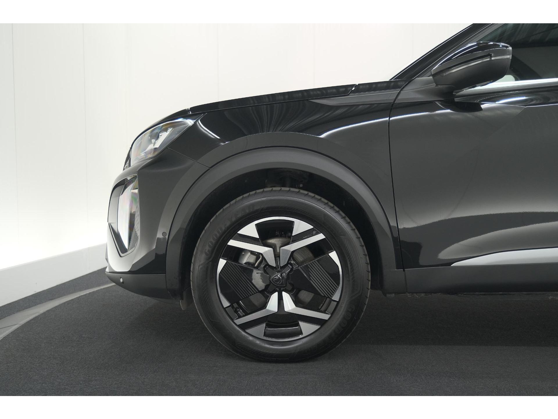 Peugeot 2008 1.2 Hybrid 145 Allure | 360 Camera | Adaptieve Cruise Control | Navigatie | Dodehoekdetectie
