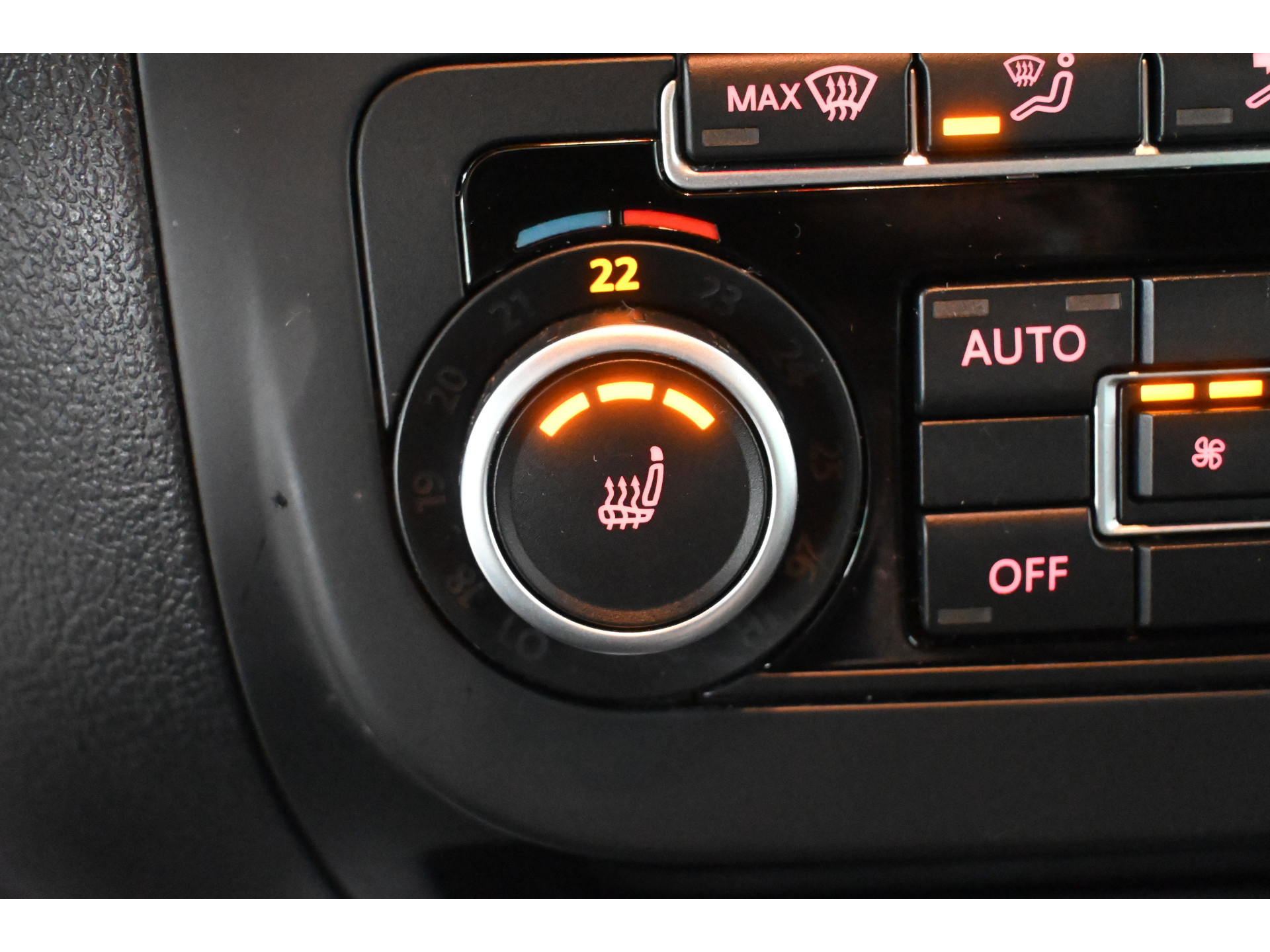 Volkswagen Tiguan 1.4 TSI Sport&Style 4Motion R-line Edition Clima Navigatie Stoelverwarming Goed Onderhouden! Inruil Mogelijk!