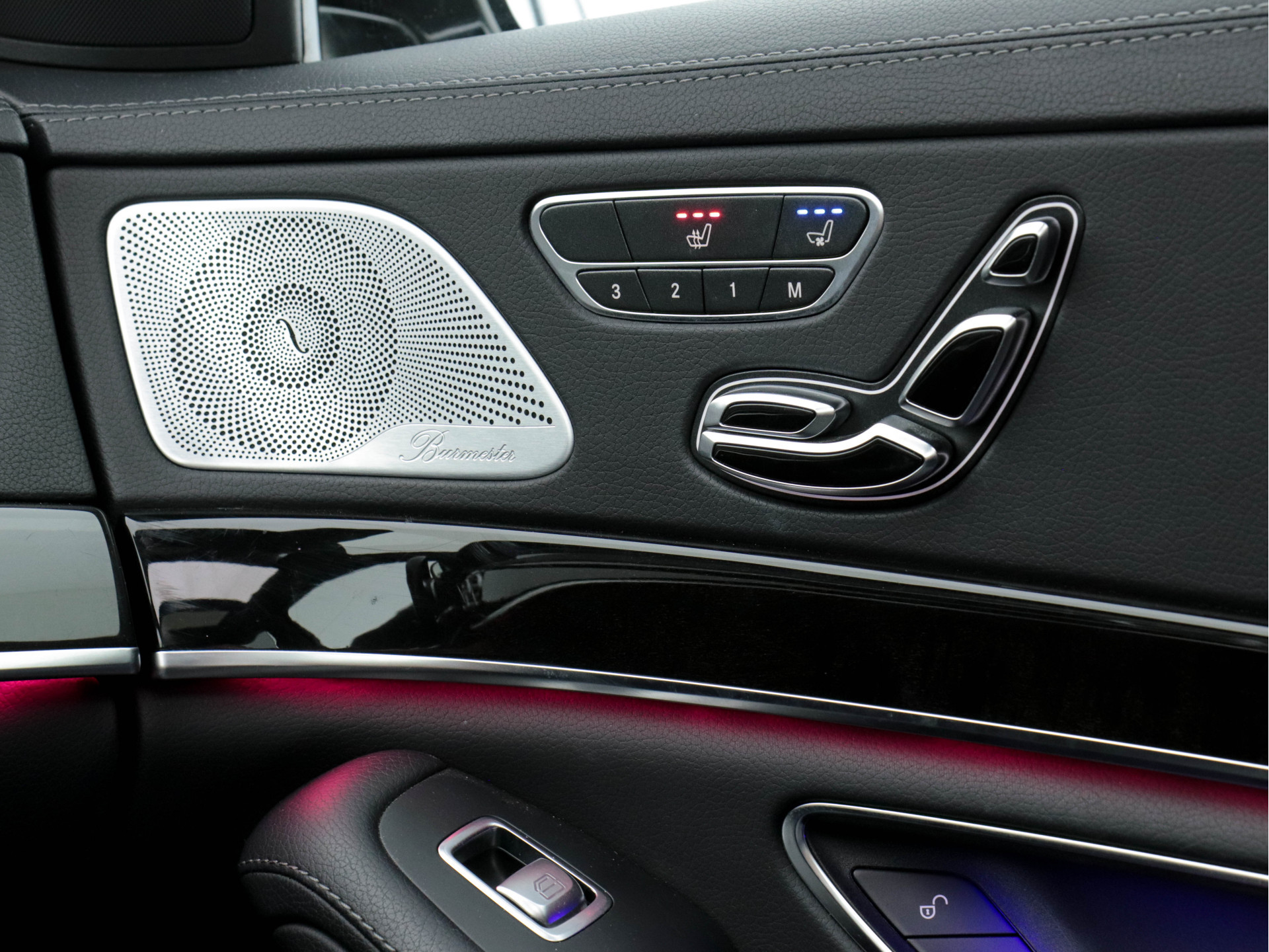 Mercedes-Benz S-klasse 400d 4-Matic Lang Aut. *PANO | DISTRONIC | BURMESTER-AUDIO | TOP-VIEW | KEYLESS | BLIND-SPOT | AIRMATIC | FULL-LEATHER  | FULL-LED |  MEMORY-PACK  | WIDE-SCREEN-DIGI-COCKPIT | AMBIENT-LIGHTNING |  HEATED/VENTI