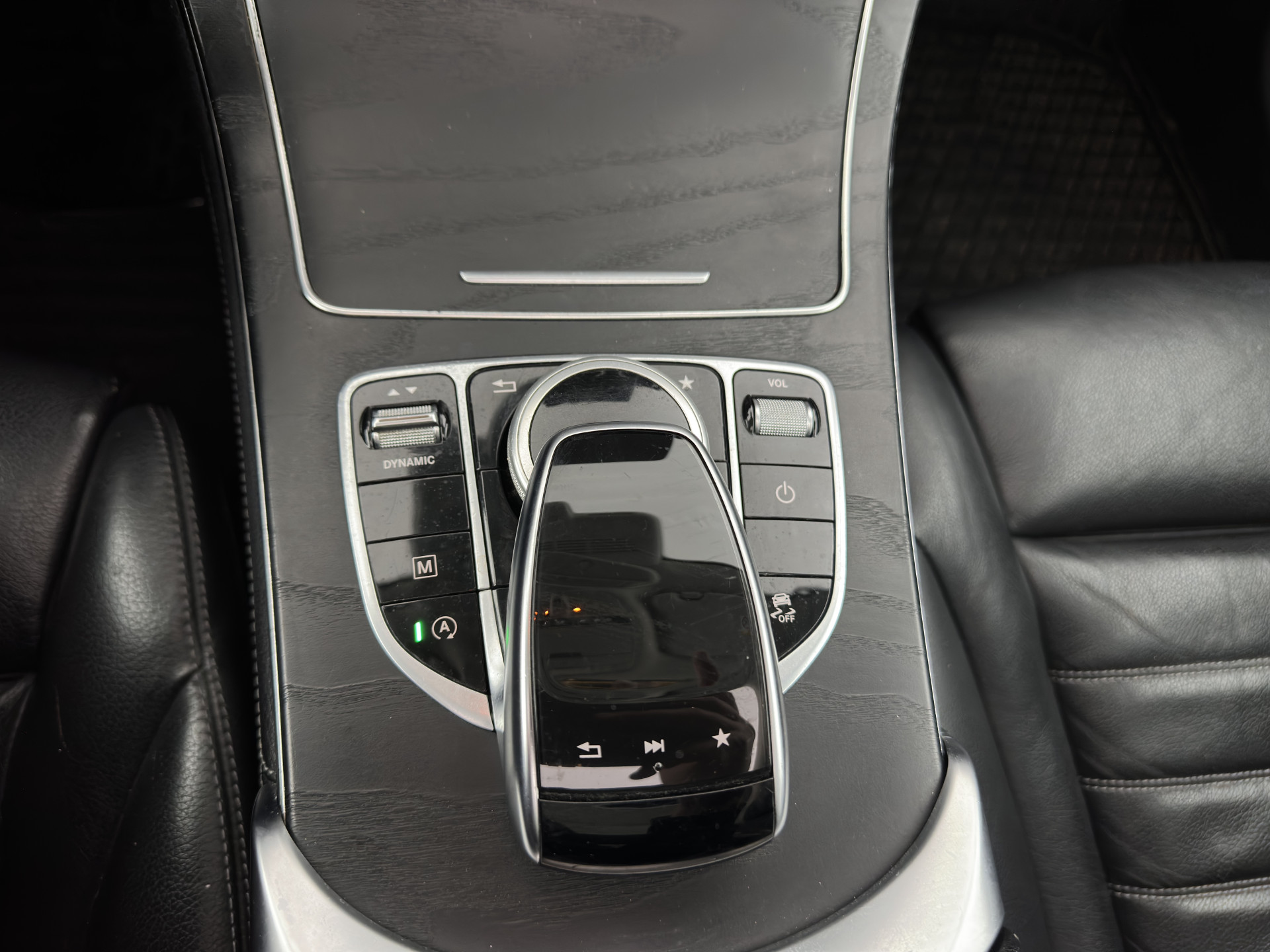 Mercedes-Benz GLC-klasse 220d 4MATIC Premium Plus (INCL-BTW) *PANO | LEATHER | FULL-LED | MEMORY-PACK | TOPVIEW | BLINDSPOT | HEATED-COMFORTSEATS | NAVI-FULLMAP | ECC | PDC | CRUISE | SHIFTPADDLES | TOWBAR | 18''ALU*