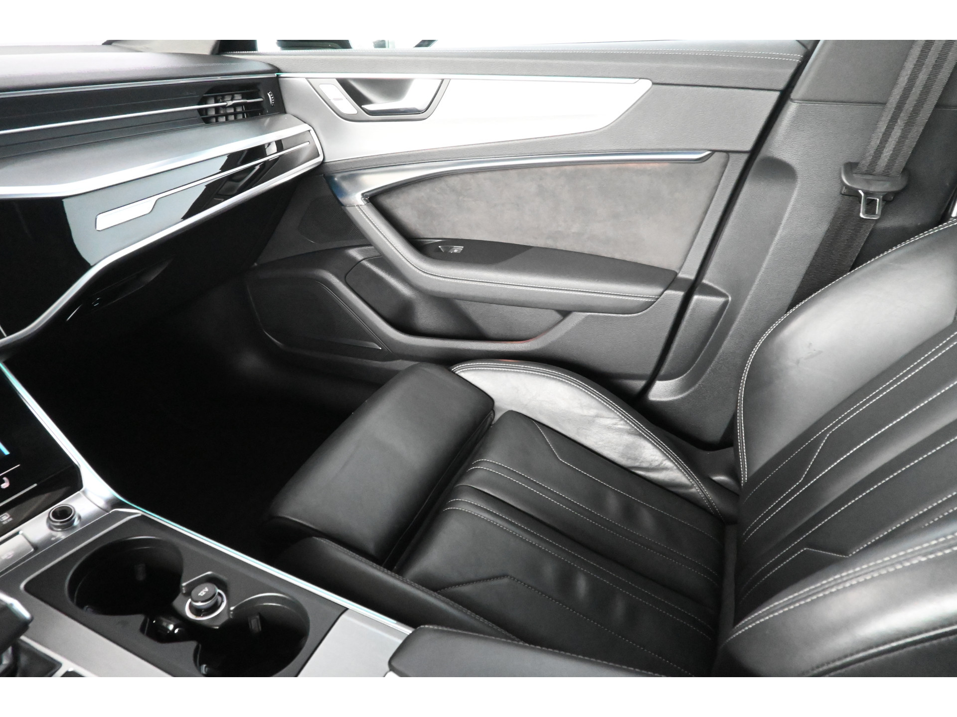 Audi A6 Avant 50 TDI quattro Design S-Line Maxton pakket Pano Matrix LED Luchtvering Virtual Head-Up 21 inch VOLL Rijklaarprijs! Inruil Mogelijk!