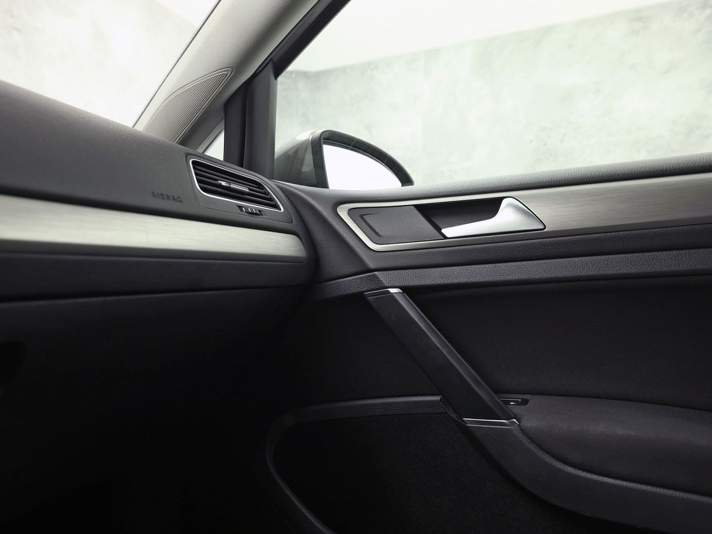 Volkswagen Golf 1.0 TSI Sportline Automaat (APPLE CARPLAY, NAVIGATIE, CAMERA, CLIMATE, SPORTSTOELEN, GETINT GLAS, LM VELGEN, CRUISE, NIEUWSTAAT)
