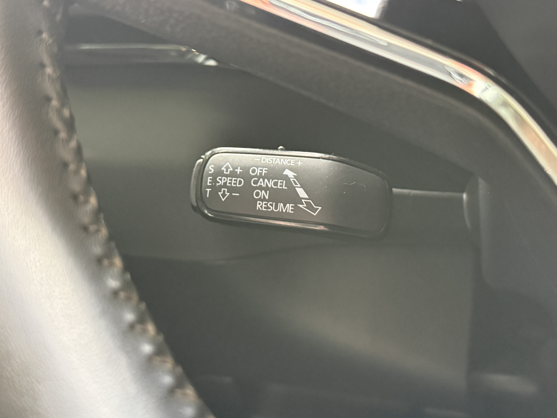 ŠKODA Karoq 1.5 TSI ACT Business Edition Plus | Panoramadak | Camera | Adaptive cruise | Stoelverwarming | Full LED | NL auto | Dealer onderhouden