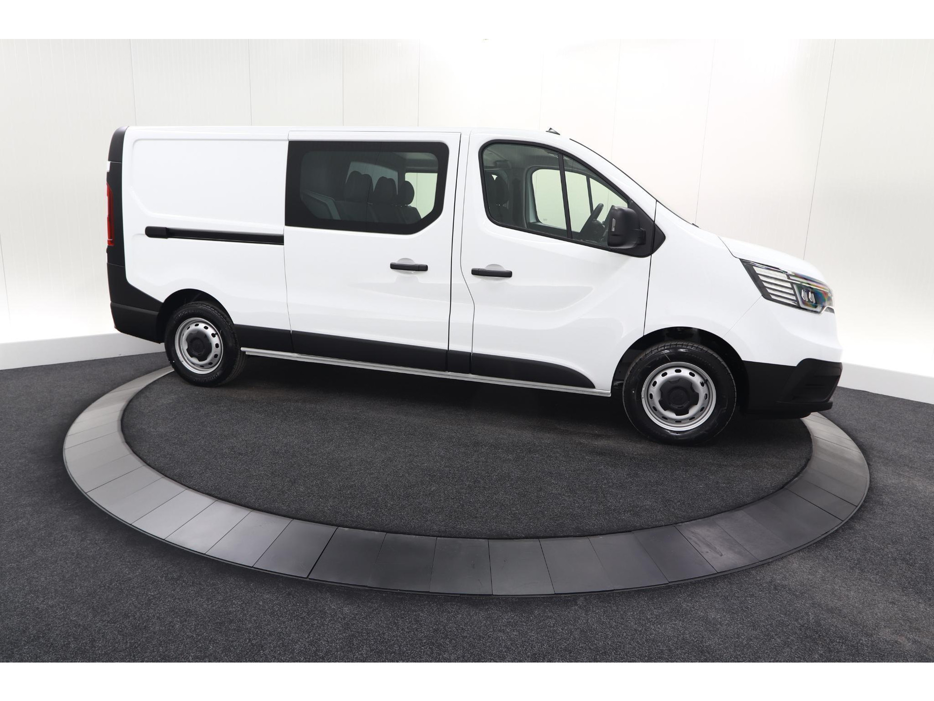 Renault Trafic 2.0 Blue dCi 130 T29 L2H1 Advance DC | 6 Zitplaatsen | Camera | Apple Carplay | Navigatie