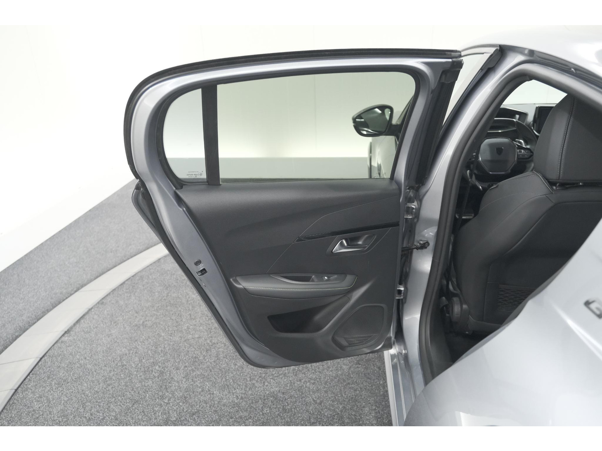 Peugeot 208 Hybrid 136 e-DCS6 GT | Camera | Apple Carplay & Android Auto | Parkeersensoren