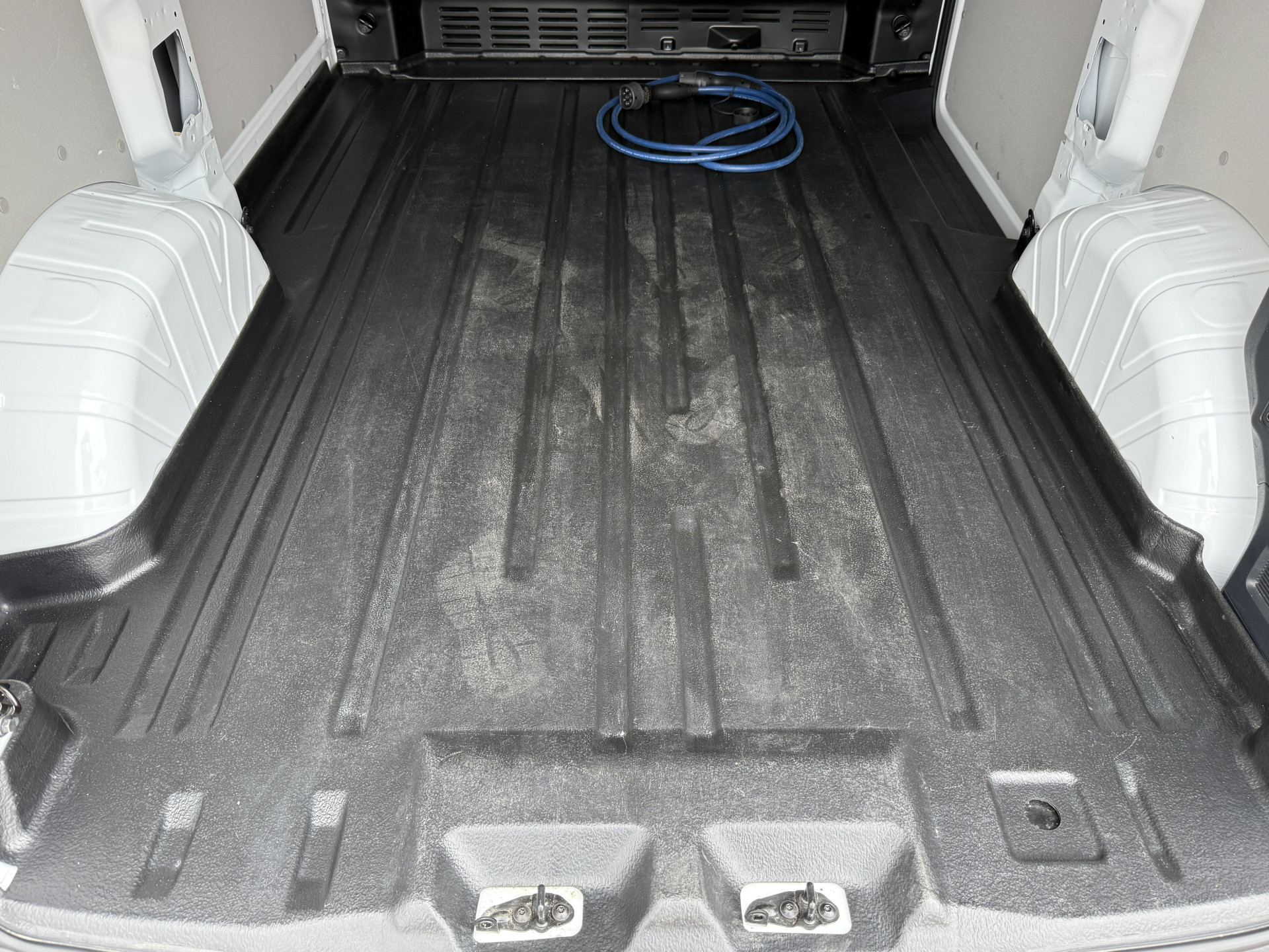 Ford e-Transit Custom 65kWh 136PK Elektrisch L1 344KM WLTP 2300kg Trekvermogen BEV Snelladen LED ACC Camera Carplay Parkeersensoren v+a