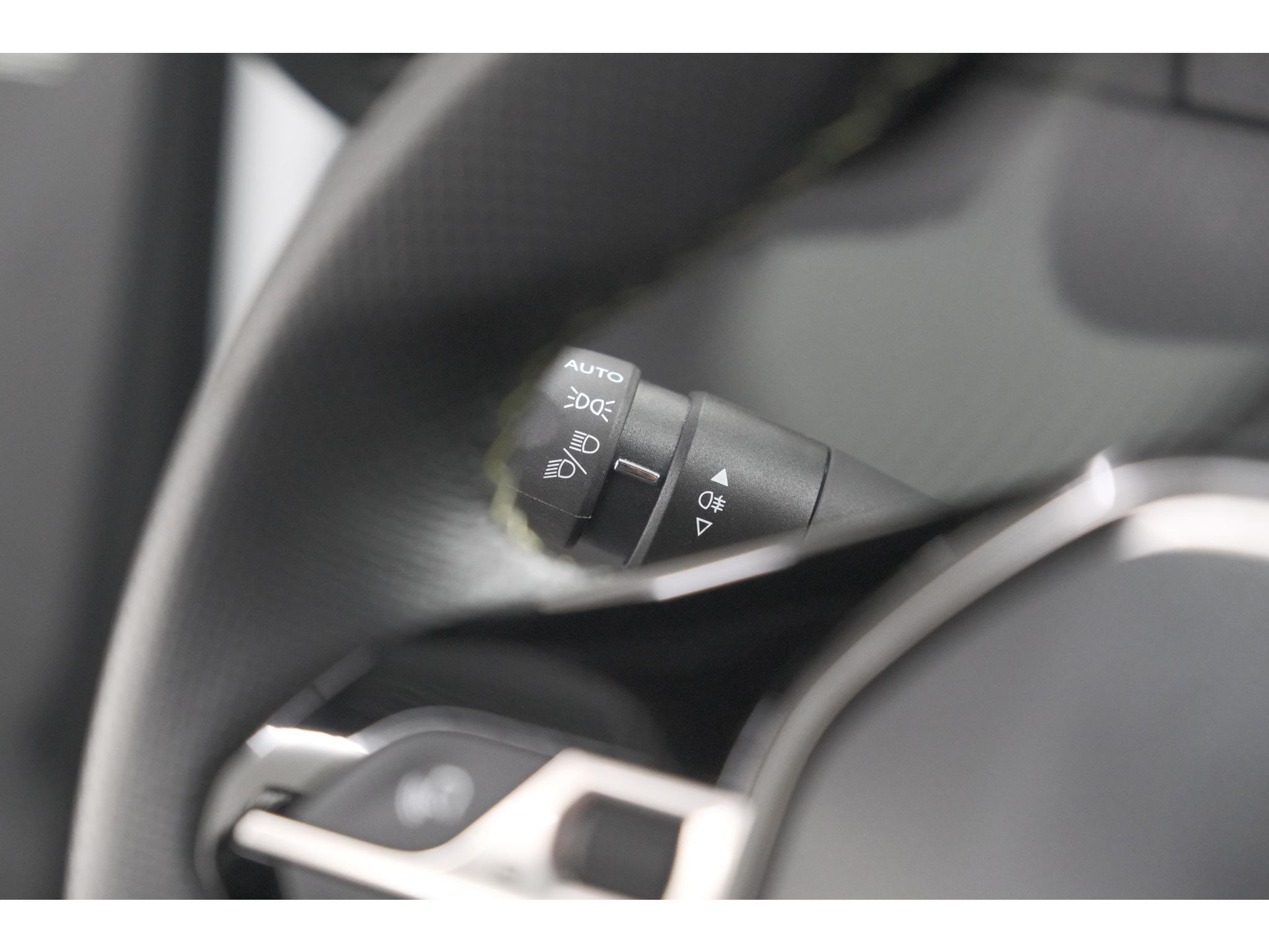 Peugeot e-2008 EV GT 50 kWh | 11 KW Laadfunctie | 360 Camera | Dodehoekdetectie | Apple Carplay