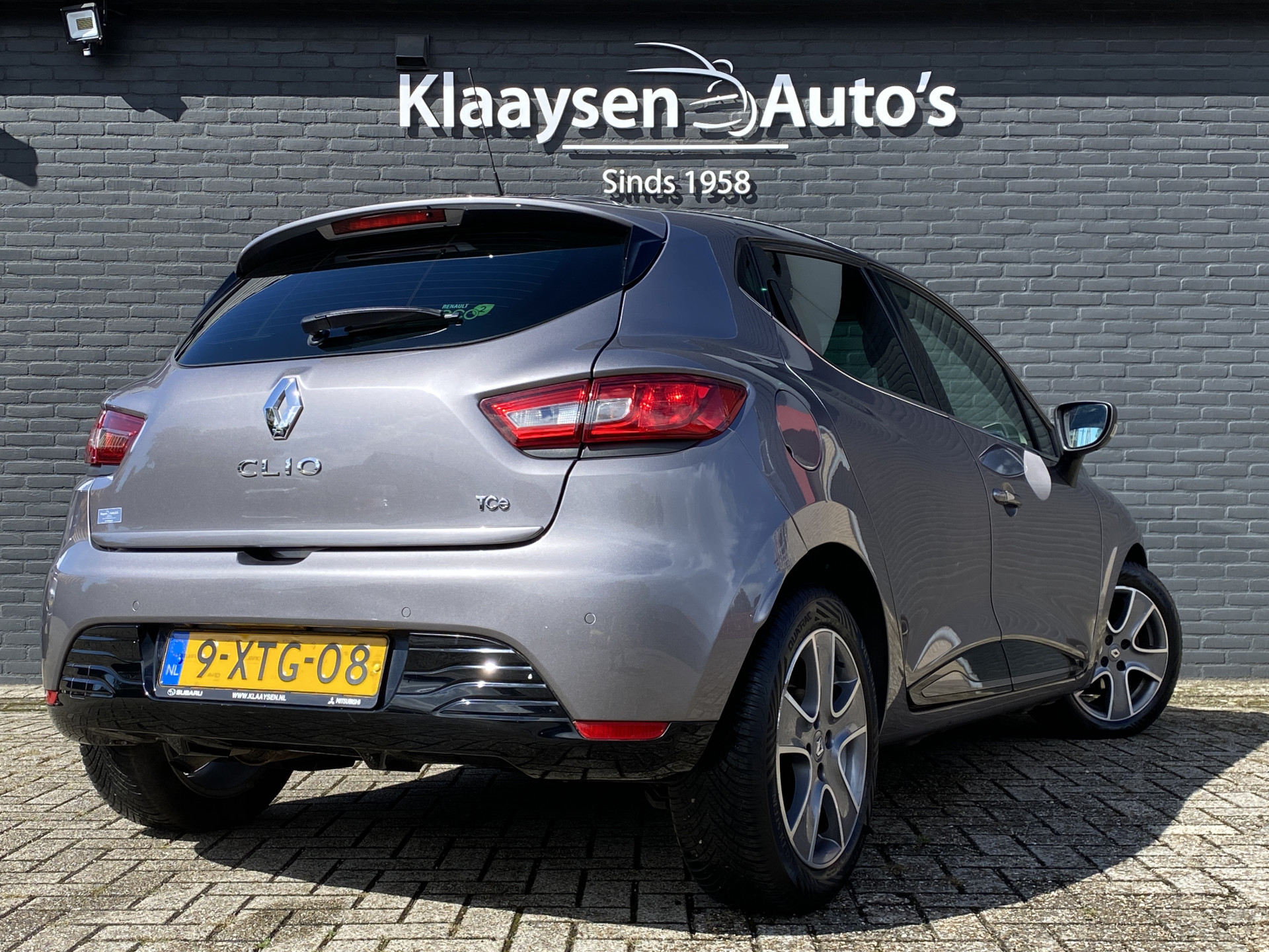 Renault Clio 0.9 TCe ECO Night&Day 90 pk | dealer onderh. | navigatie | cruise control | parkeersensor | privacy glas | airco | NL auto