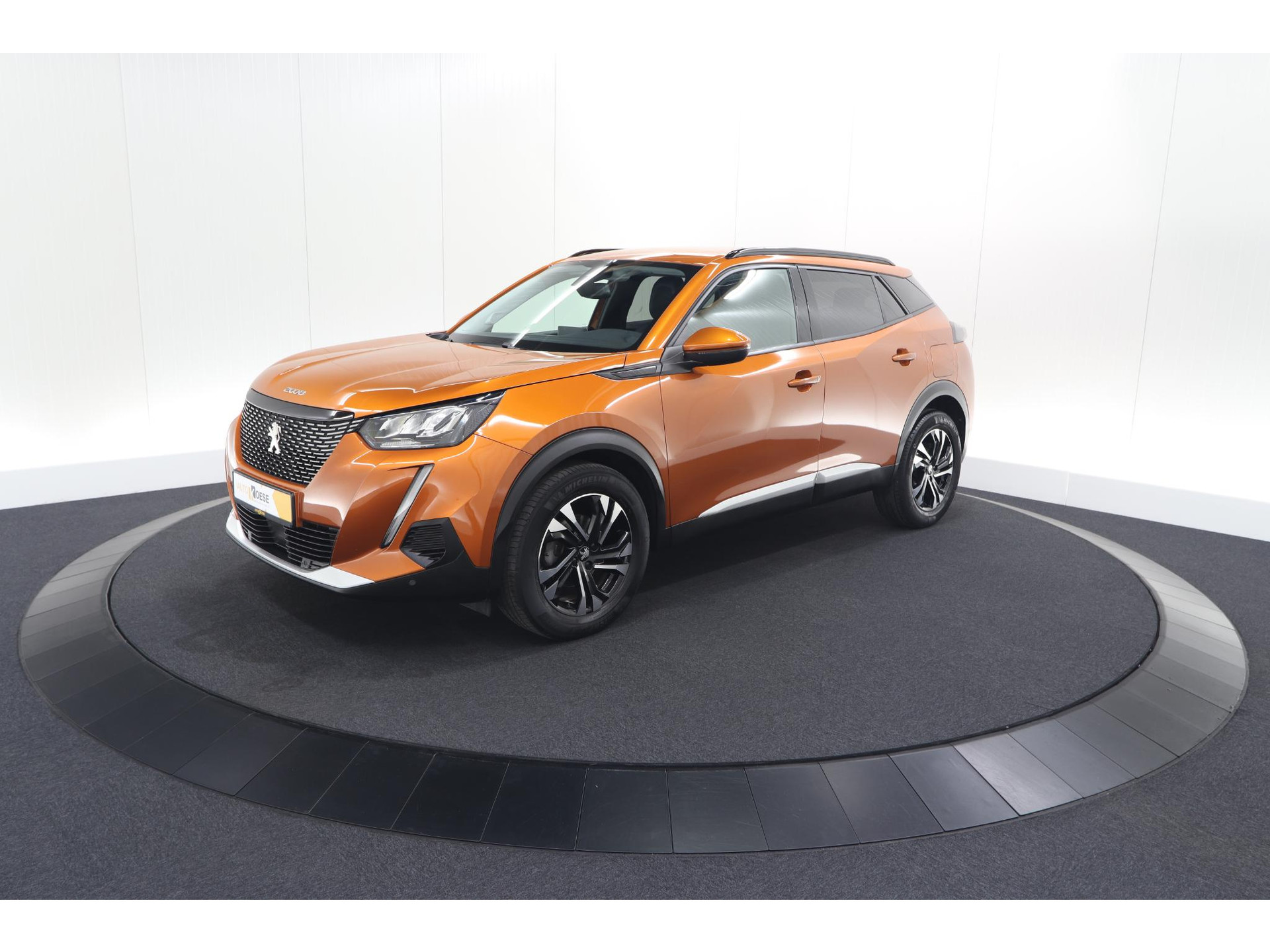 Peugeot 2008 PureTech 130 Allure Pack | Trekhaak | Adaptieve Cruise Control | Camera | Stoelverwarming
