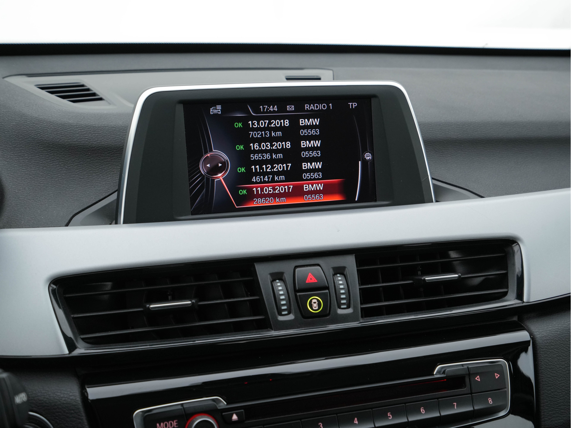 BMW X1 sDrive16d Centennial Executive *NAVI-FULLMAP | FULL-LED | ECC | PDC | CRUISE | COMFORT-SEATS | TOWBAR | 17''ALU *