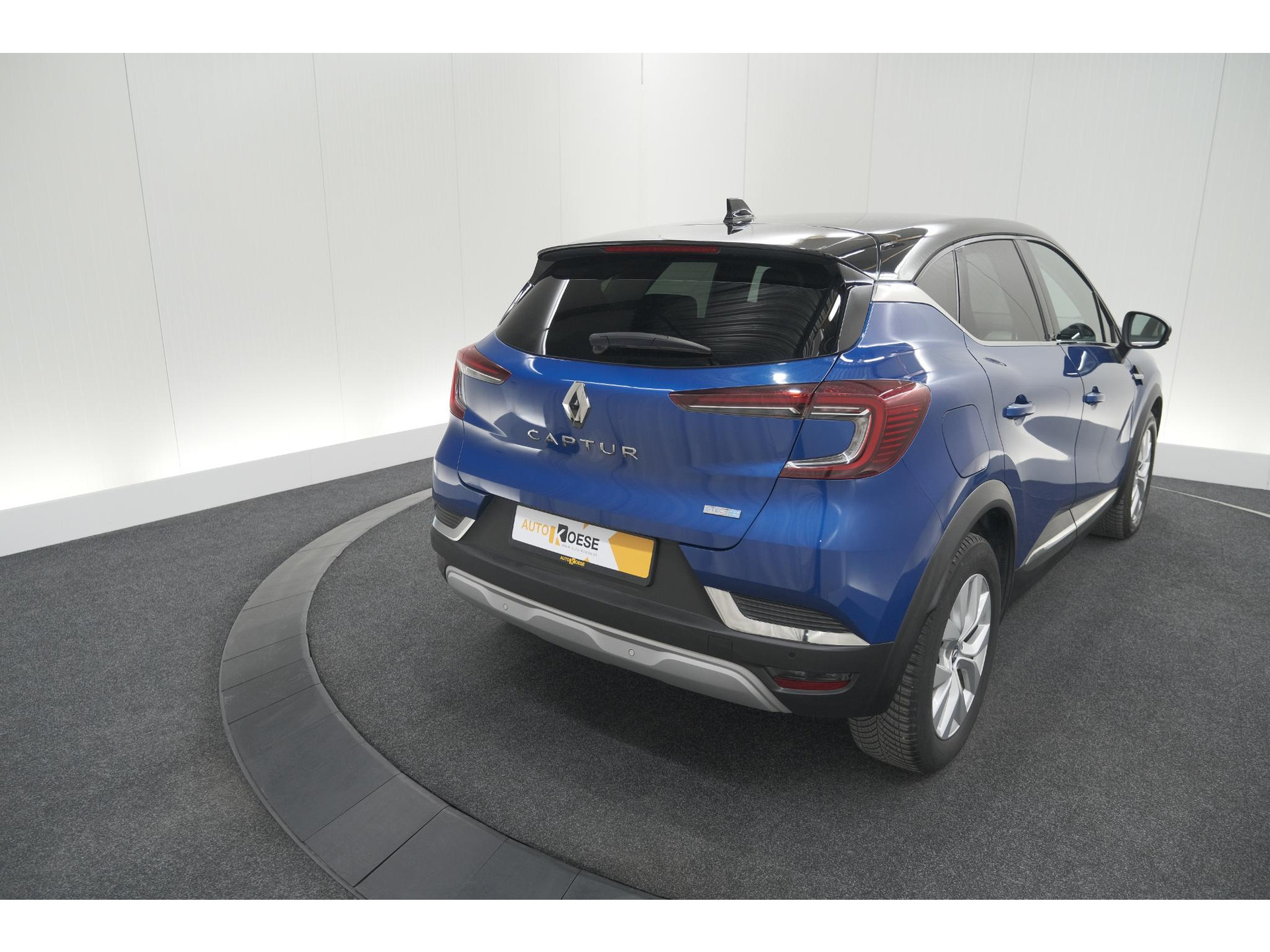 Renault Captur 1.6 E-Tech Plug-in Hybrid 160 Intens | Allseason Banden | Camera | 9.3 Inch Grootscherm | Apple Carplay