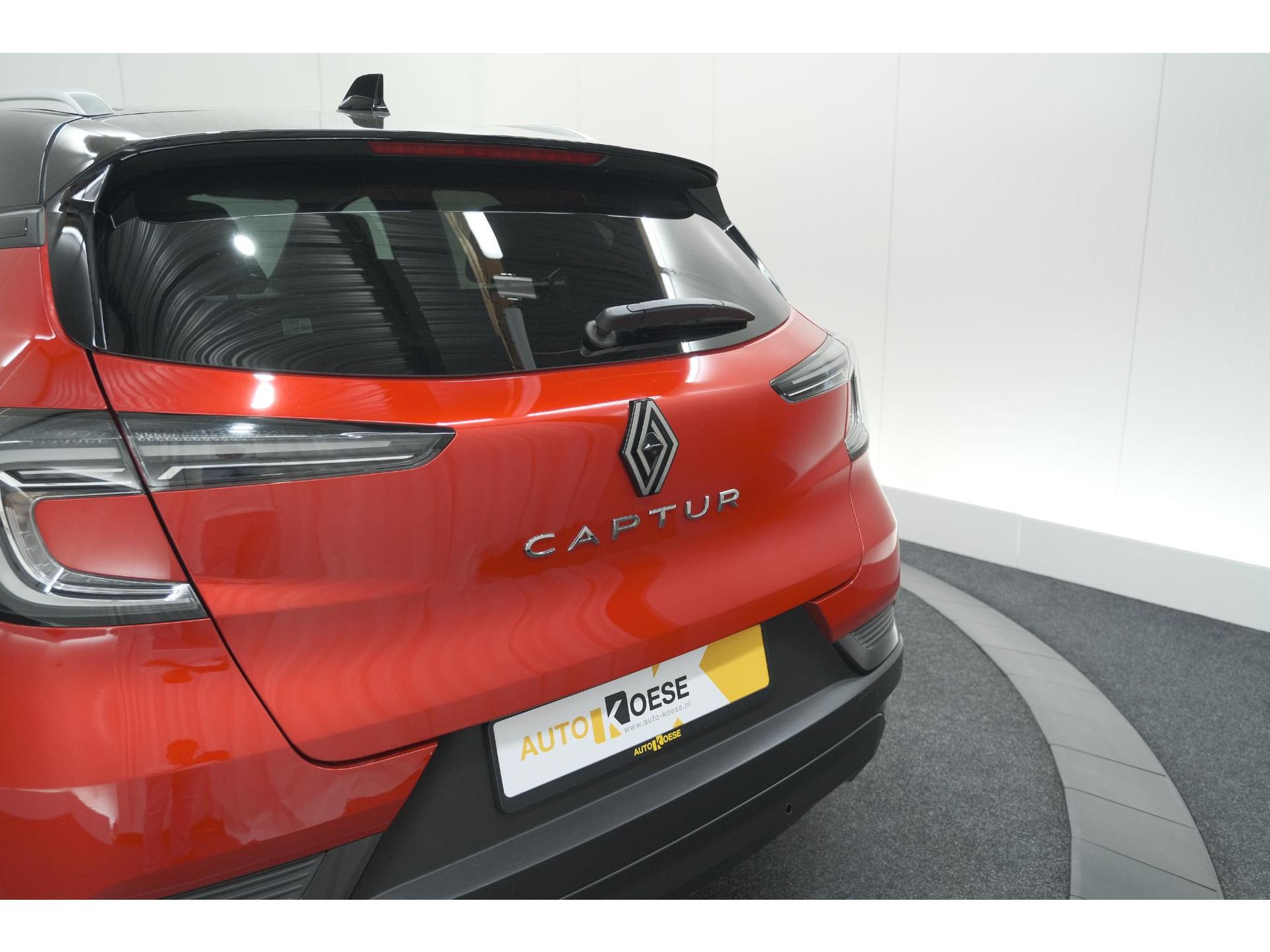 Renault Captur TCe 90 techno | Nieuw Model | Camera | Harman Kardon | Apple Carplay | Parkeersensoren | 18 Inch Lichtmetalen Velgen