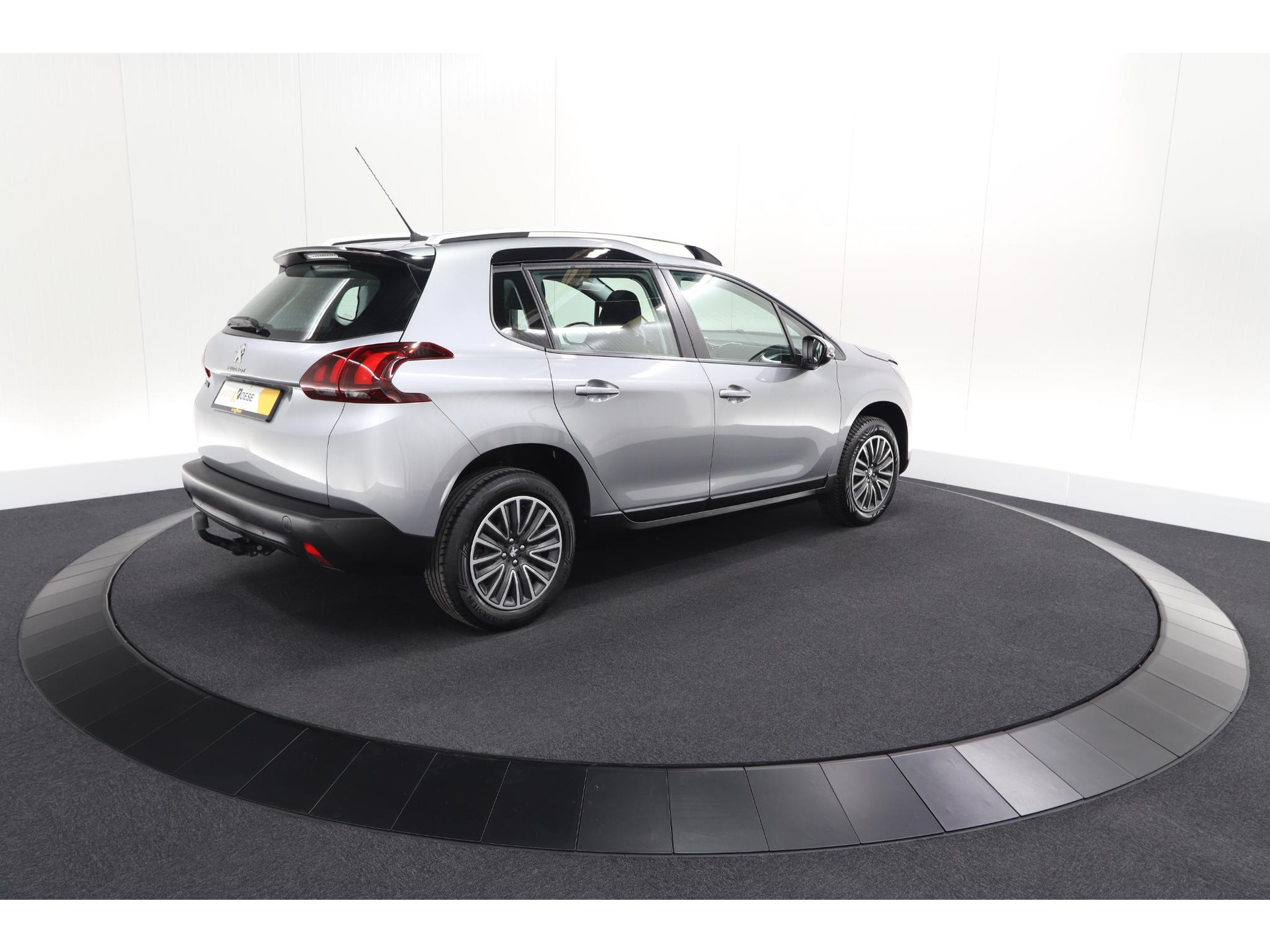 Peugeot 2008 PureTech 110 Blue Lion | Trekhaak | Apple Carplay | Parkeersensoren