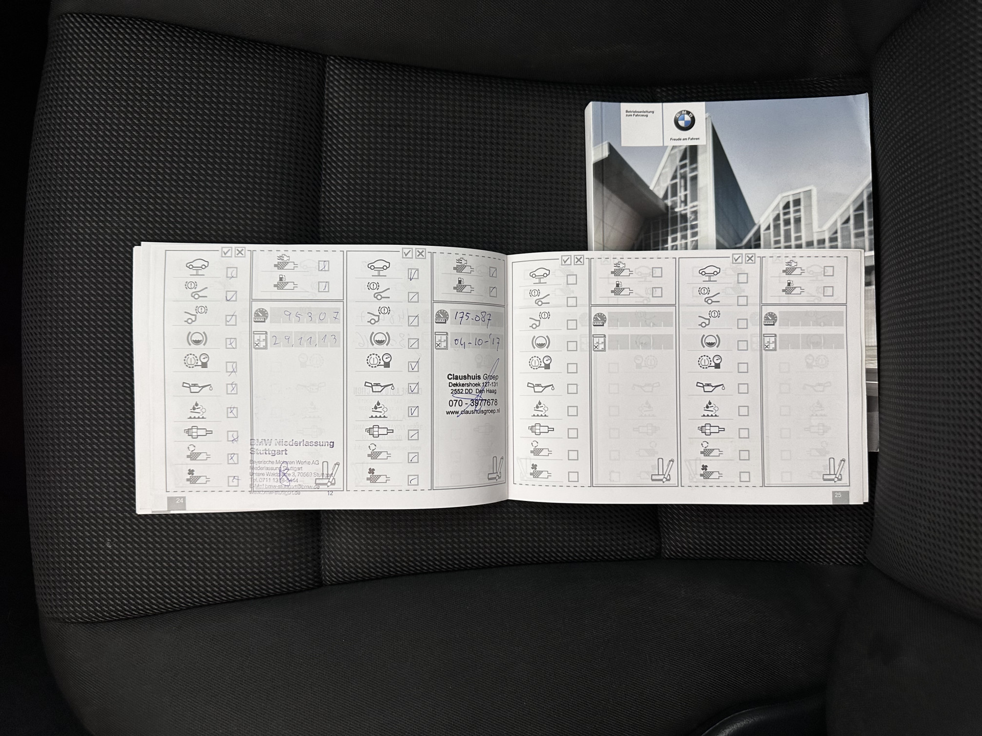 BMW 5-serie Touring 520d Shadow-line *BI-XENON | NAVI-FULLMAP | HEATED-COMFORTSEATS | ECC | KEYLESS | PDC | CRUISE | 18''ALU*