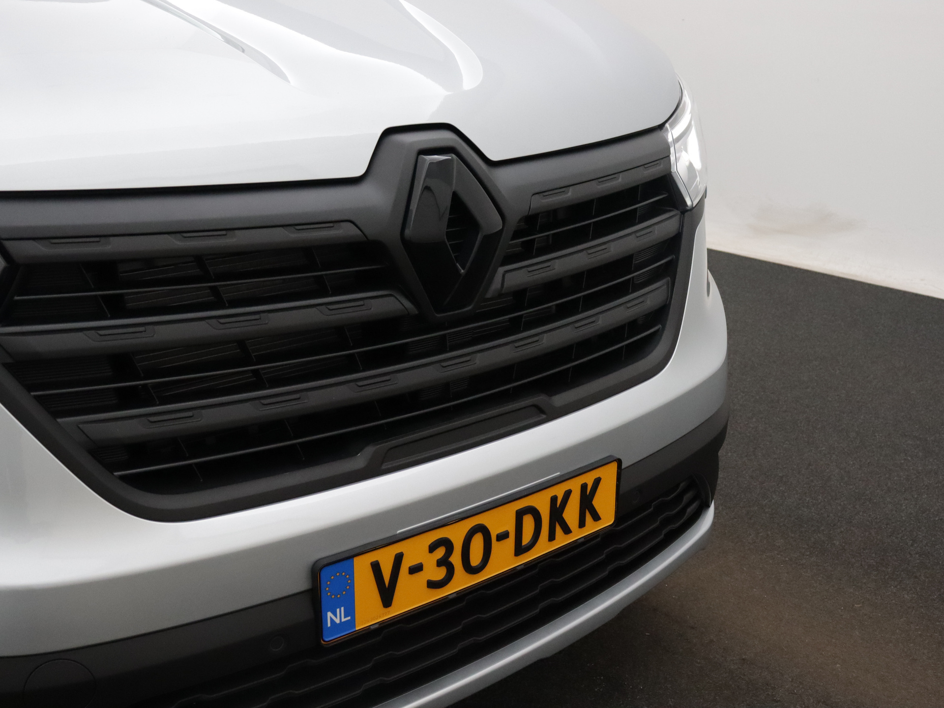 Renault Trafic 170PK L2H1 | 2 SCHUIFDEUREN | Luxe | DC DUBBEL CABINE BLACK EDITION | FULL OPTION | NAVIGATIE | CAMERA | KEYLESS | PARKEERSENSOREN