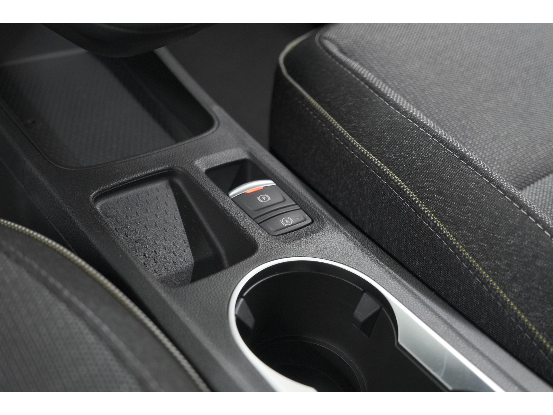 Renault Captur Mild Hybrid 160 EDC Techno | Pack Winter | Camera | Adaptieve Cruise Control | Apple Carplay