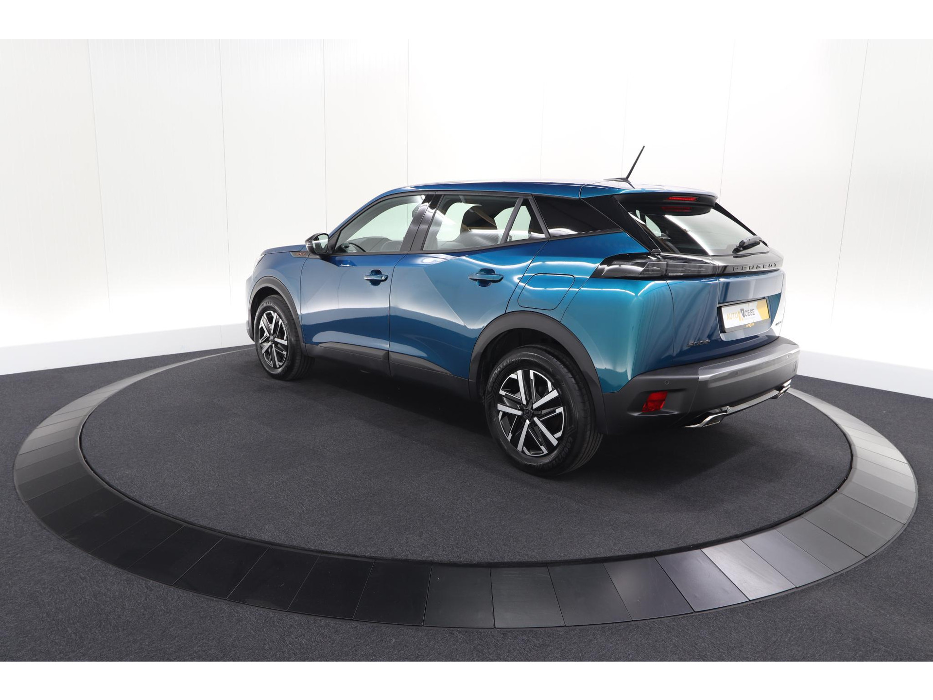 Peugeot 2008 Hybrid 136 e-DCS6 Style | Apple Carplay | Parkeersensoren | Climate control