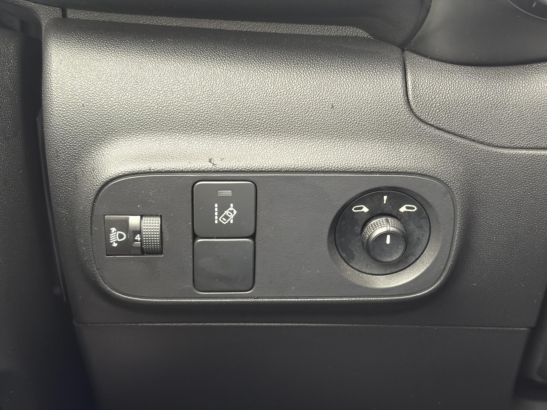 Citroen C3 1.2 PureTech Feel 105g ✓Nieuwe D-riem✓Airco✓Cruise✓Pdc✓Rijstrooksensor✓Pdc✓Net beurt gehad✓2e Eigenaar✓Bj 12-2017✓N.A.P✓Apk tot 06-2026