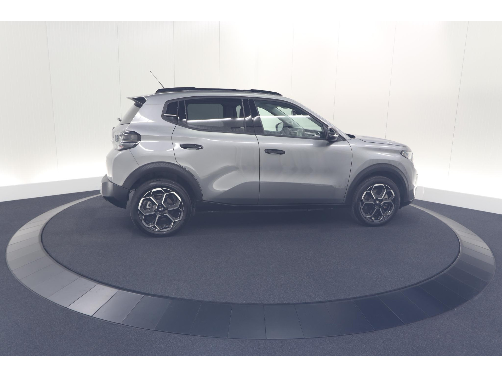 Citroen Ë-C3 Max 113pk 44 kWh | 7 KW Laadfunctie | Camera | Navigatie | Apple Carplay | Parkeersensoren