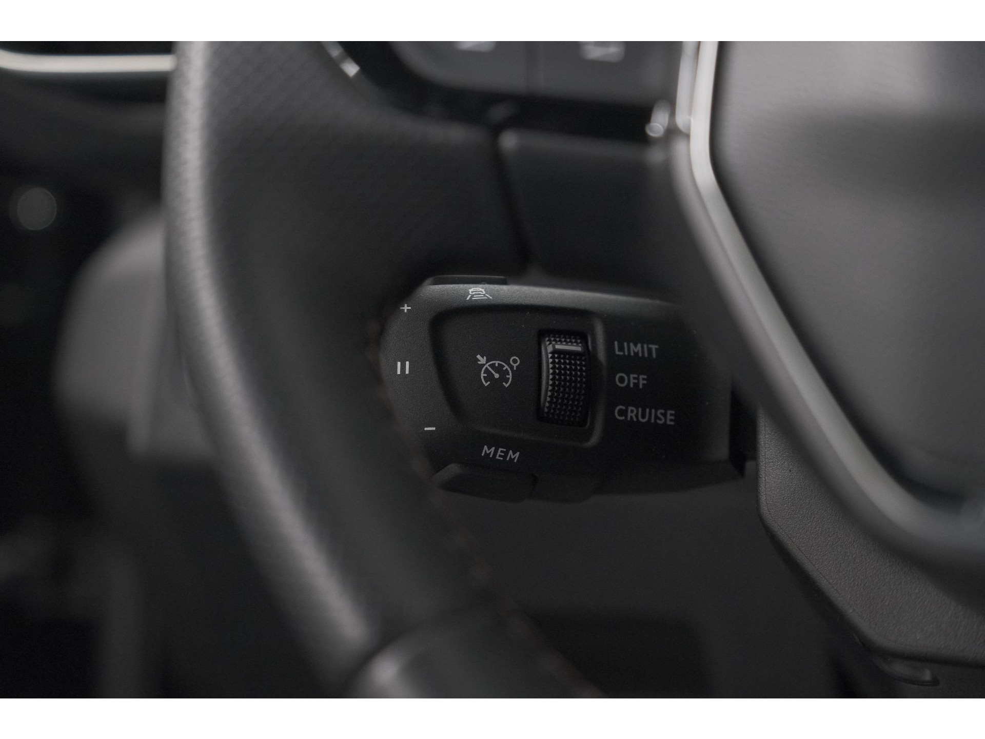 Peugeot 3008 1.2 Hybrid 136 GT | 360 Camera | Adaptieve Cruise Control | Elektronische Kofferklep | Navigatie