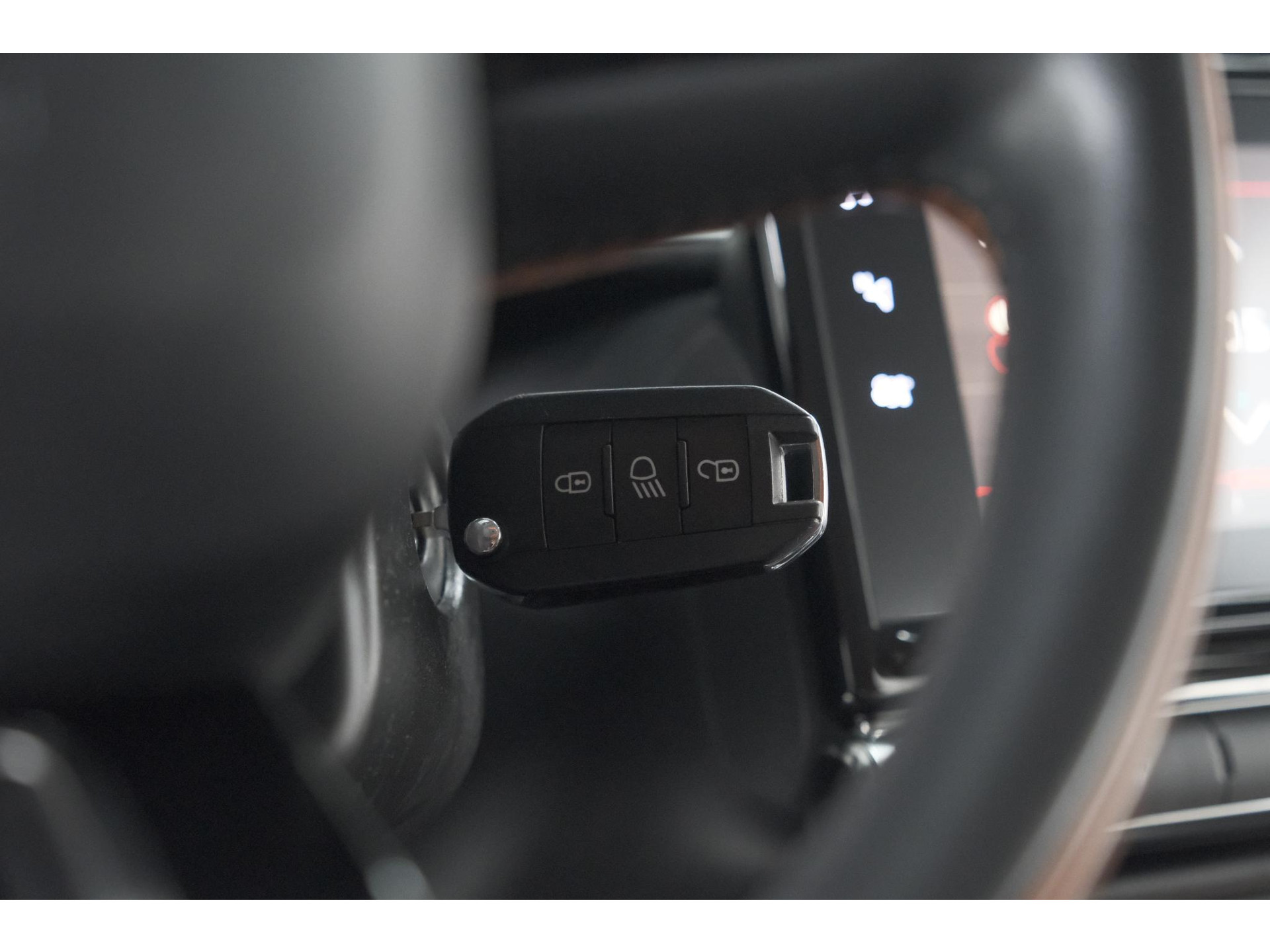 Citroen C3 PureTech 110 S&S Shine | Trekhaak | Parkeersensoren | Navigatie | Apple Carplay