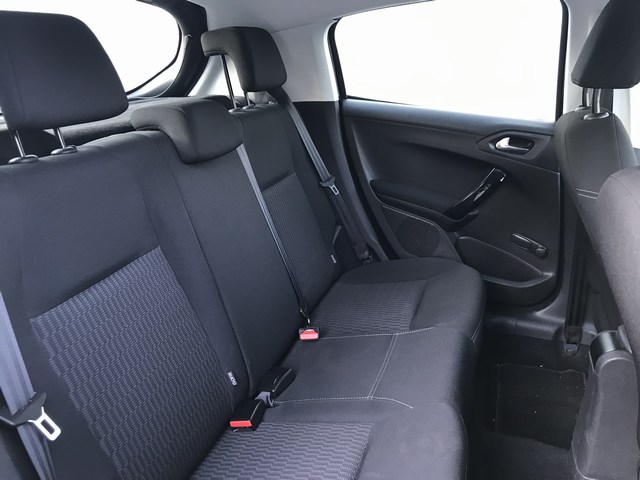 Peugeot 208 1.2 Automaat - V E R K O C H T