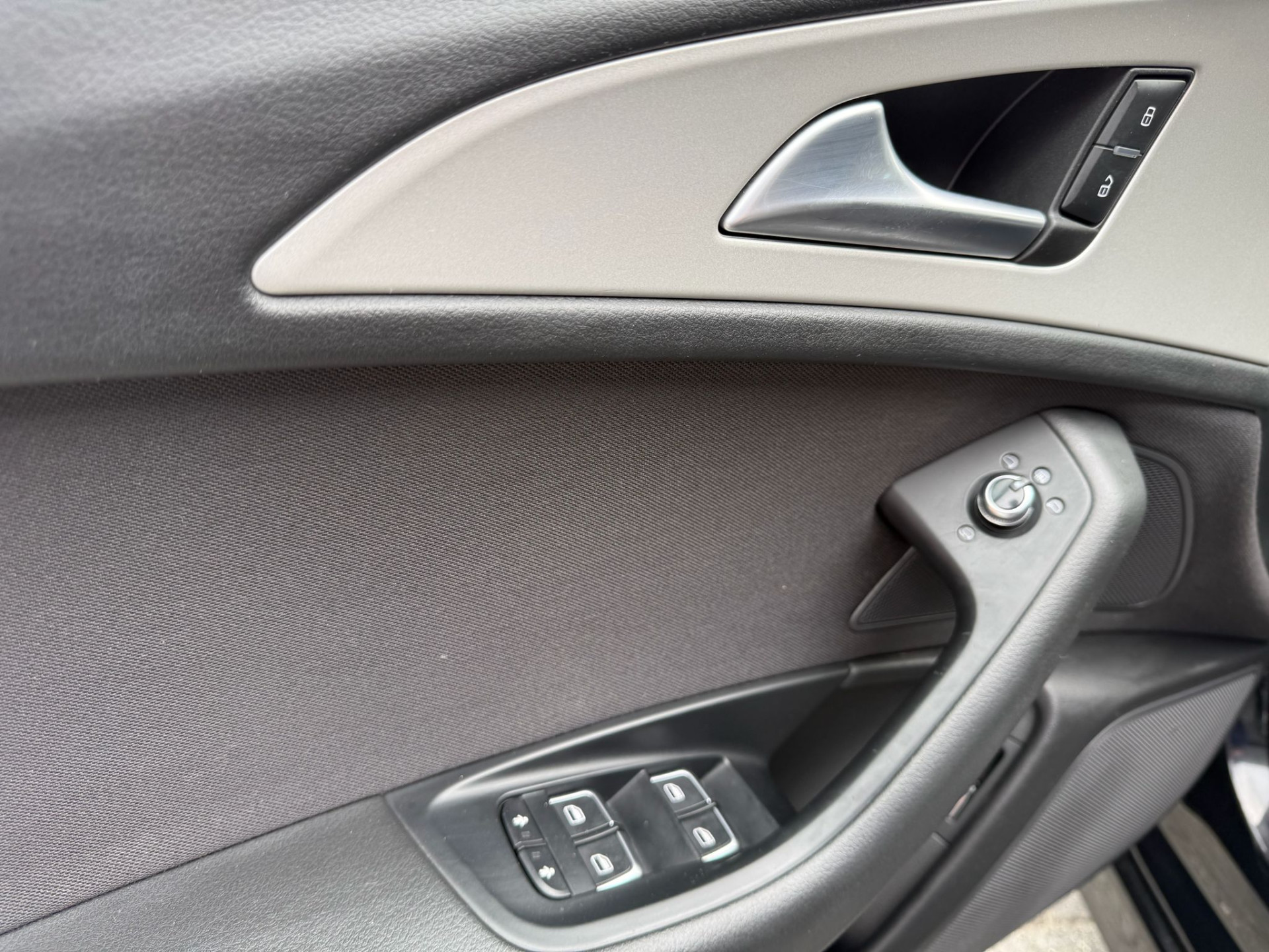 Audi A6 Avant 1.8 TFSI ultra Premium Edition | 1E EIGENAAR | 3/6/12MND GARANTIE | ACC | DODE HOEK | LED | STOEL/STUUR VERWM. | DAB | NAVI | TREKHAAK |