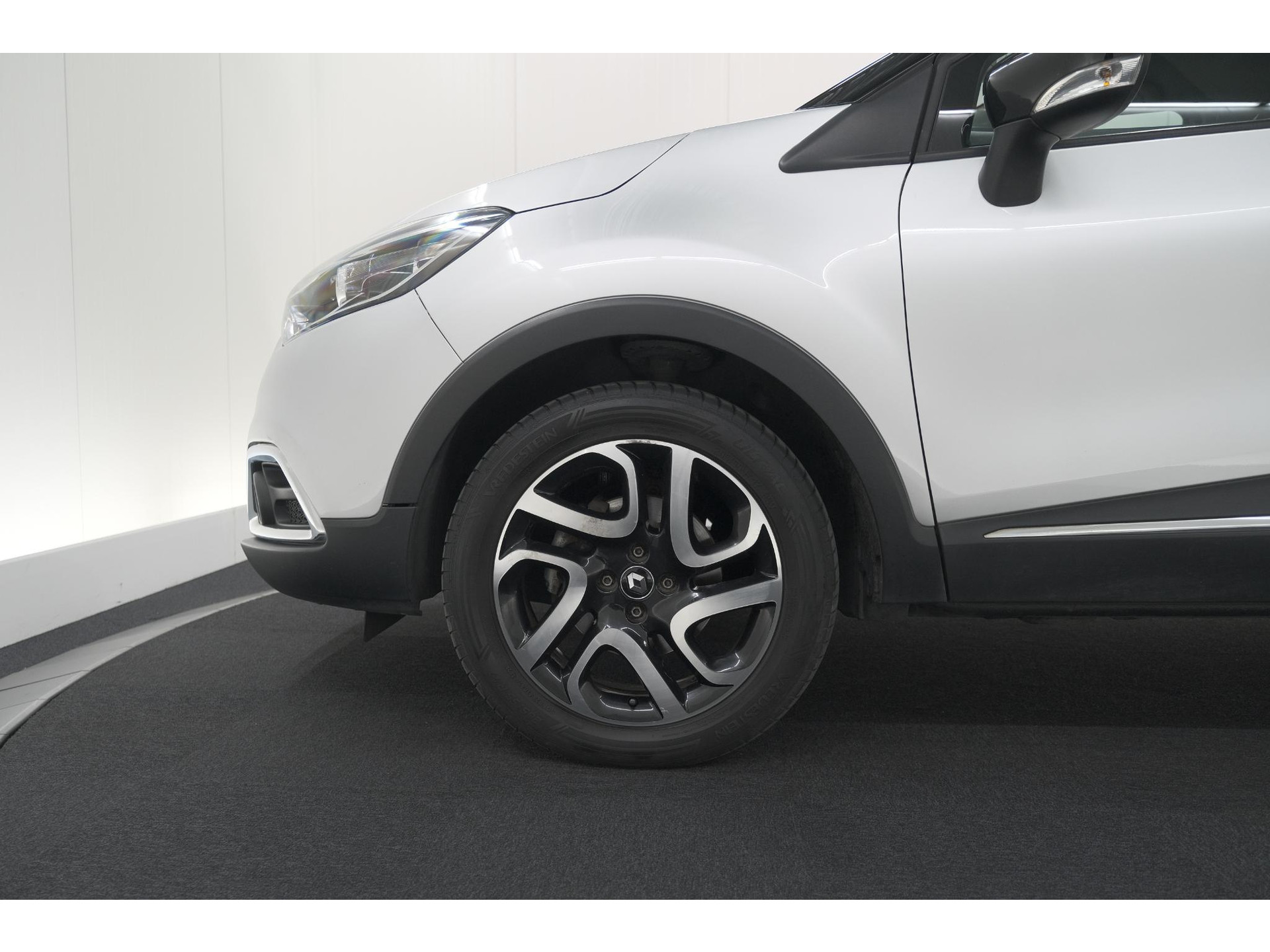 Renault Captur TCe 120 EDC Dynamique | Trekhaak | Camera | Climate Control | Navigatie