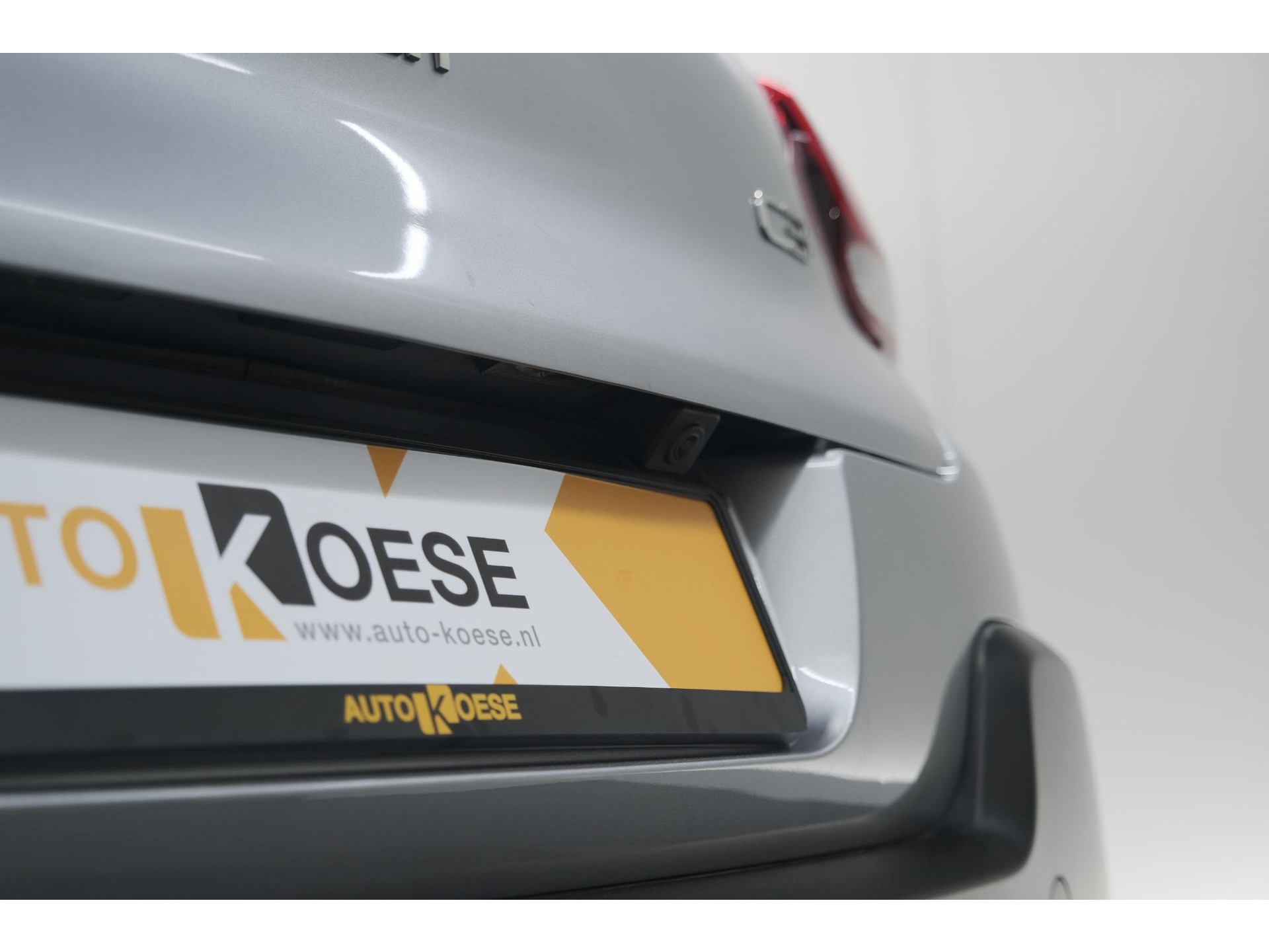 Citroen C3 PureTech 110 EAT6 Max | Camera | Parkeersensoren | Navigatie | Apple Carplay