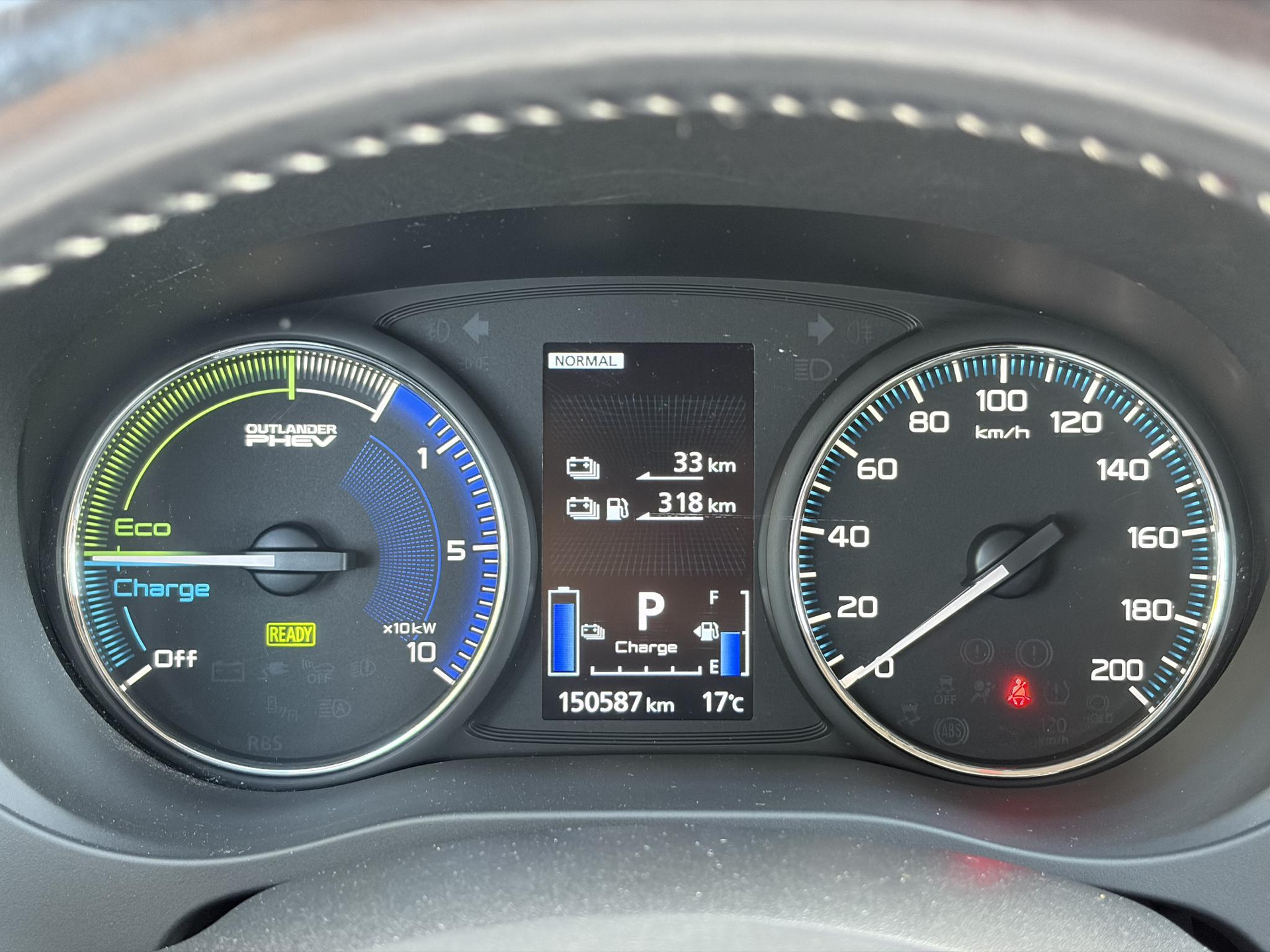 Mitsubishi Outlander 2.4 PHEV Intense ✓1e Eigenaar✓Trakhaak✓SOH 67%✓Carplay✓Camera✓Alcantara-Leder✓Stoelverw-Stoelverkoeling✓Clima✓Cruise✓Pdc V+A✓Keyless✓Net beurt gehad✓18" Lmv✓N.A.P✓Apk tot 10-2027