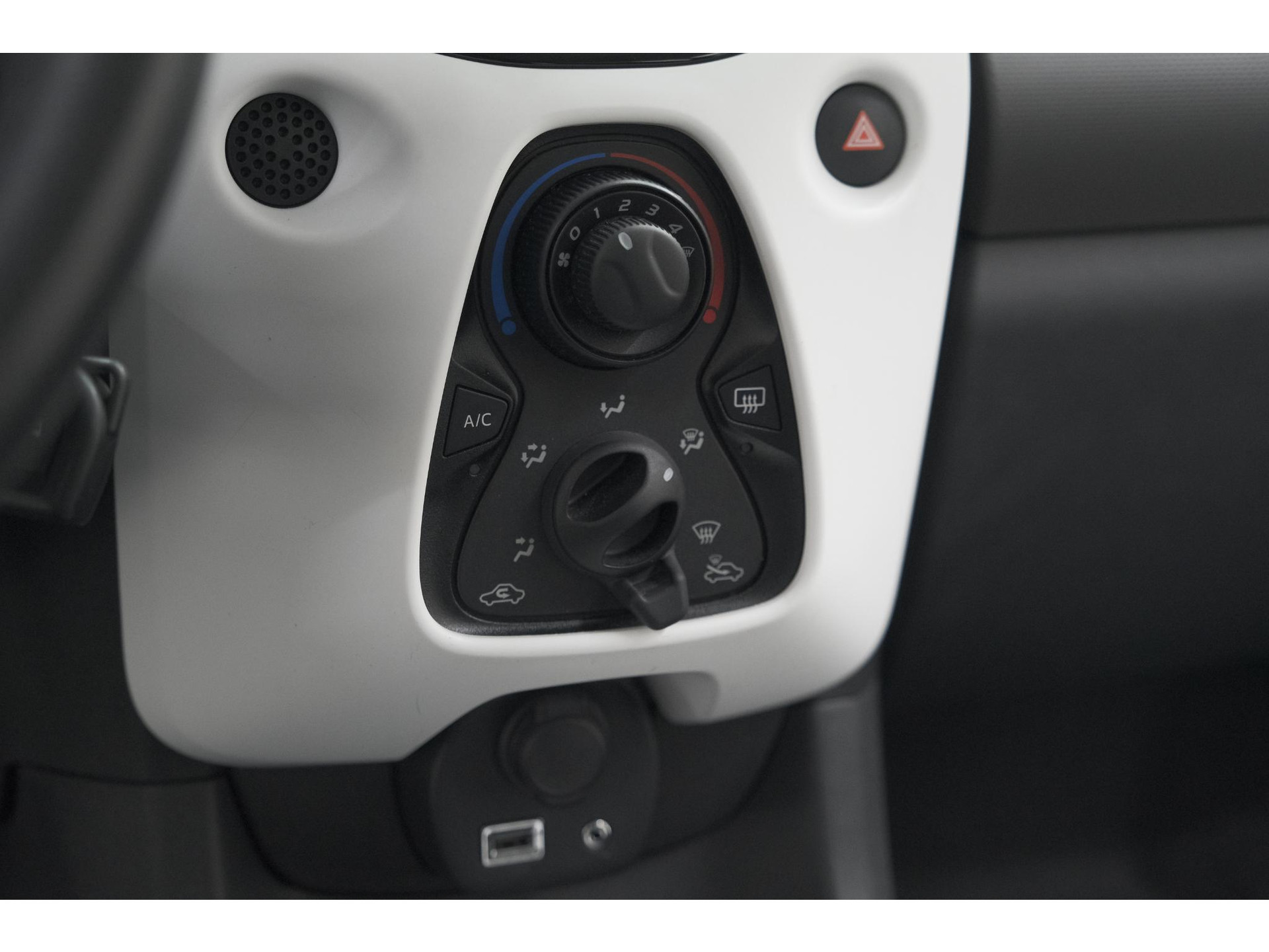 Citroen C1 1.0 VTi Feel | Camera | Apple Carplay | Airco | 5 Deurs