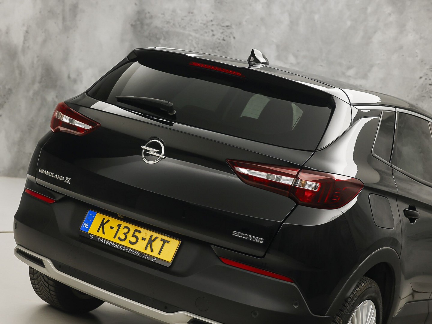 Opel Grandland X 1.2 Turbo Innovation (APPLE CARPLAY, GROOT NAVI, CLIMATE, STUUR/STOELVERWARMING, KEYLESS, CAMERA, SPORTSTOELEN, GETINT GLAS, ELEK ACHTERKLEP, NIEUWE APK, NIEUWSTAAT)