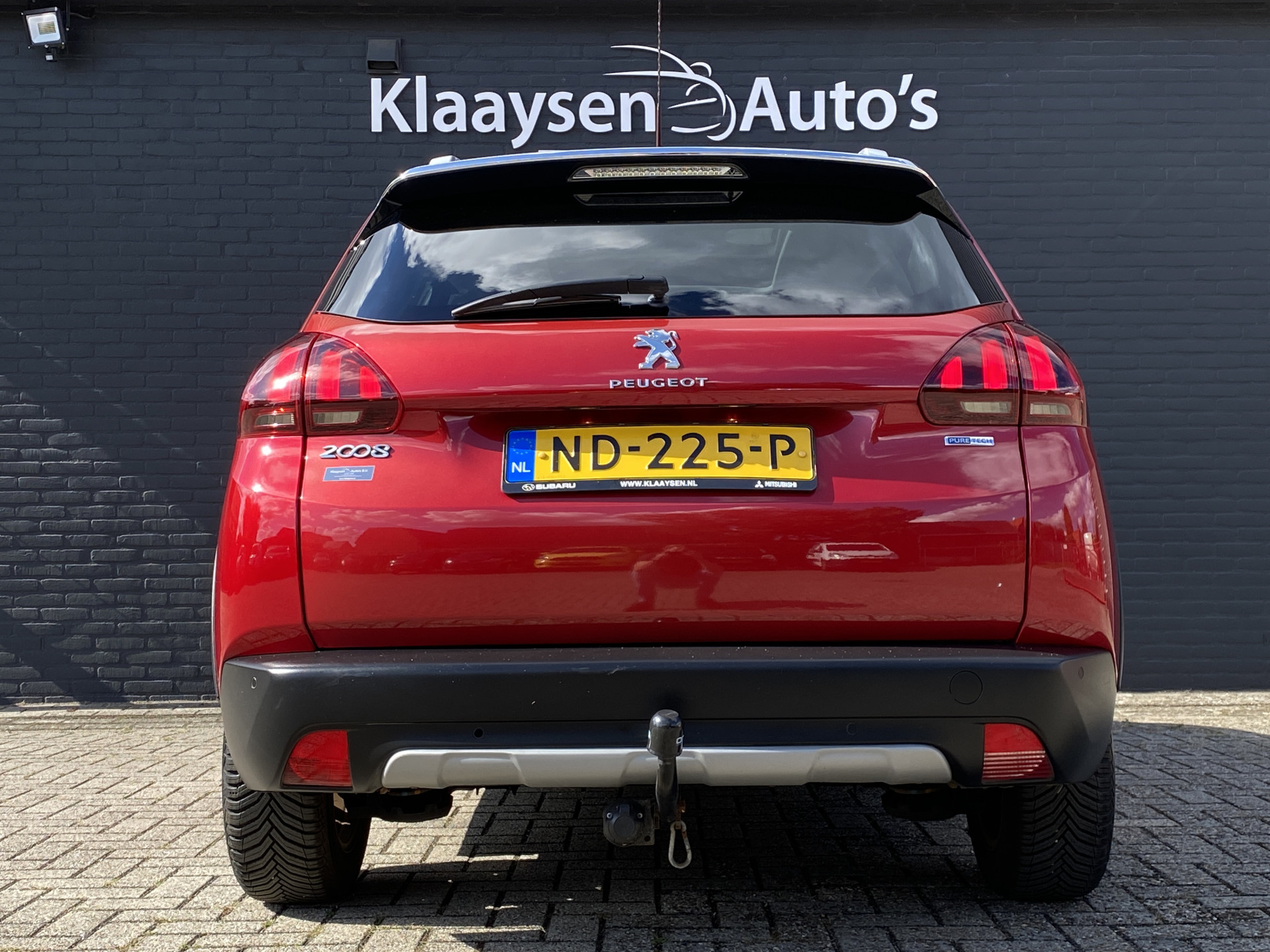 Peugeot 2008 1.2 PureTech Allure AUT. | dealer onderh. | panoramadak | trekhaak | navigatie | cruise control | all season banden