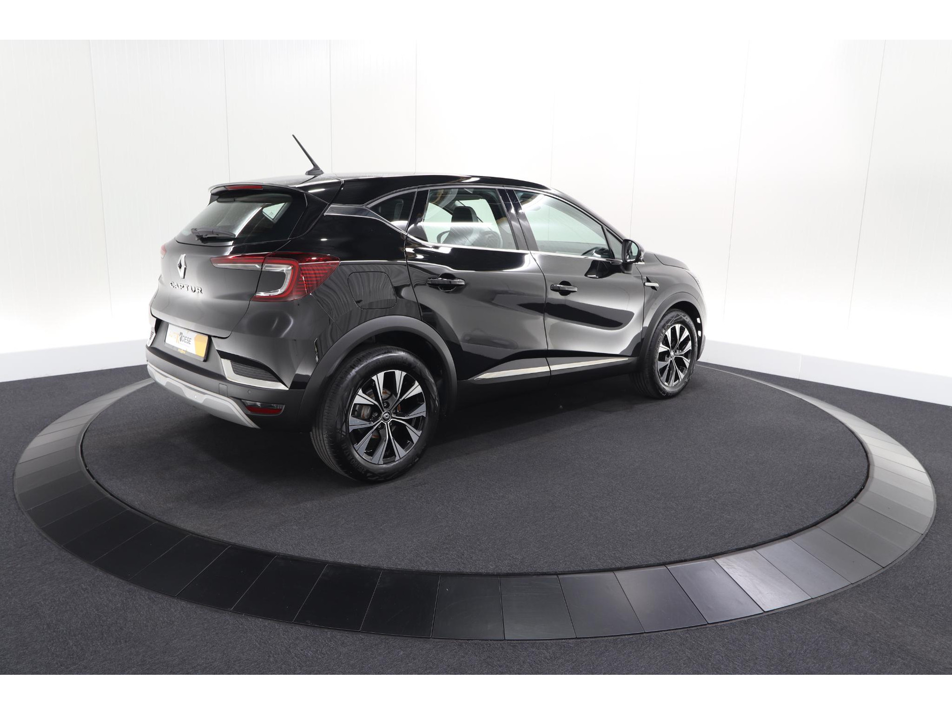Renault Captur Mild Hybrid 140 EDC Intens | Camera | Navigatie | Parkeersensoren | Stoelverwarming