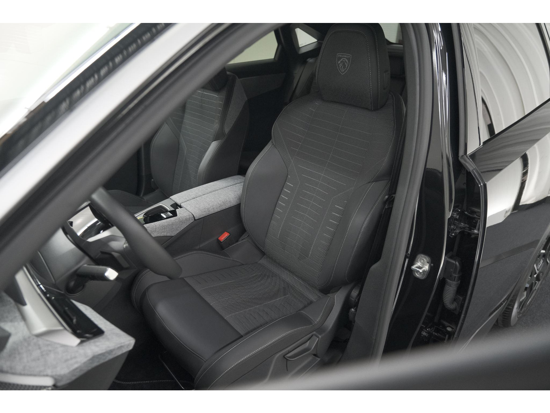 Peugeot 3008 1.2 Hybrid 145 GT | Elektrische Kofferklep | Camera | Adaptieve Cruise Control | Apple CarPlay