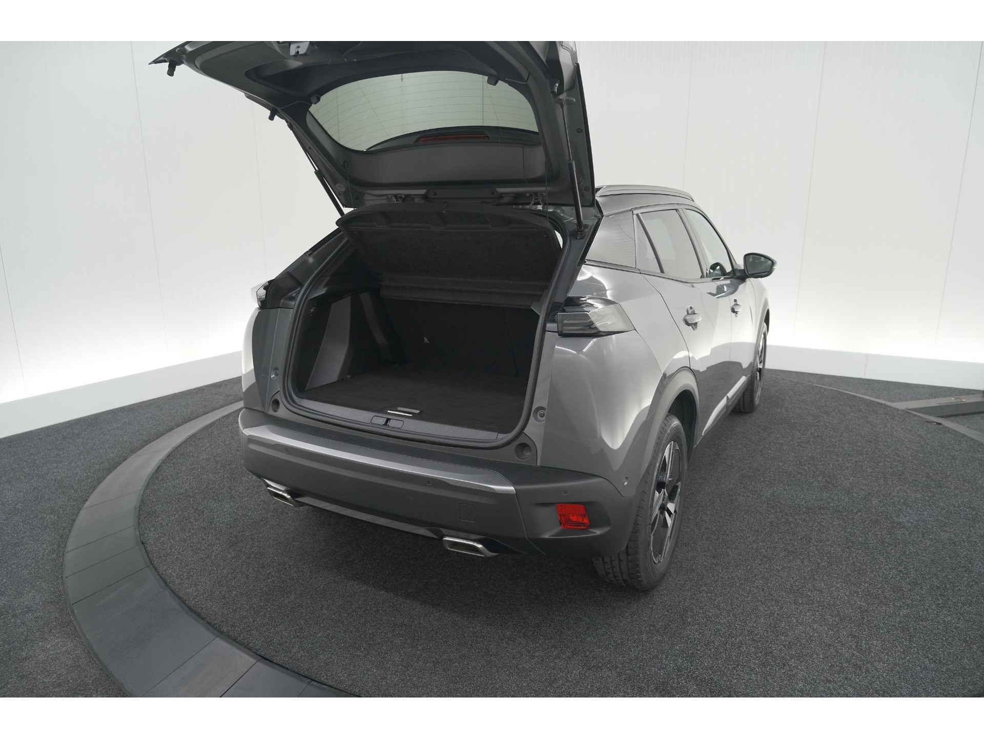 Peugeot 2008 PureTech 130 EAT8 GT | 360 Camera | Stoelmassage | Adaptieve Cruise Control | Dodehoekdetectie