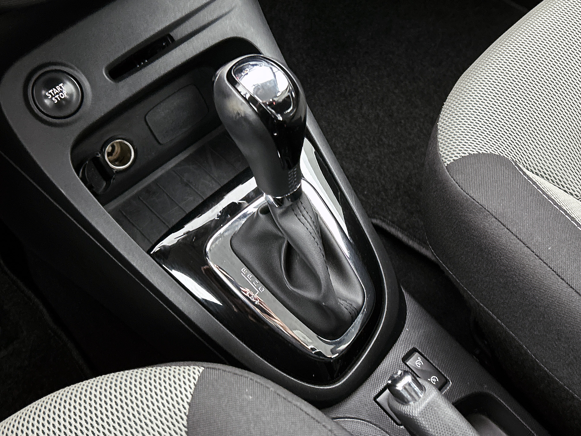 Renault Captur TCe 120PK Expression | Parkeersensoren