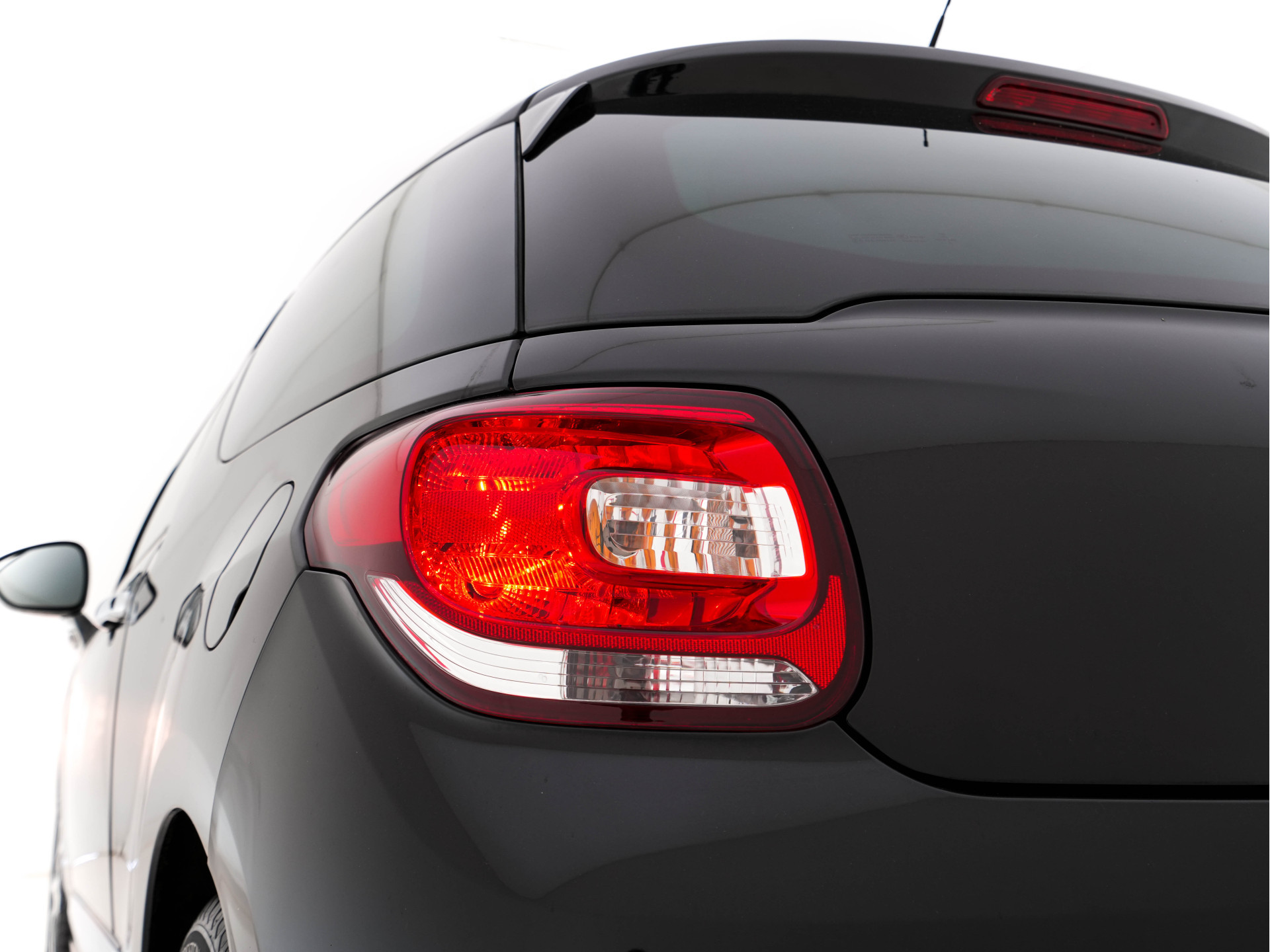 DS 3 1.6 BlueHDi Business *ALCANTARA-MICROFIBRE | SPORT-SEATS | ECC | PDC | CRUISE | PRIVACY-GLASS | 16''ALU*