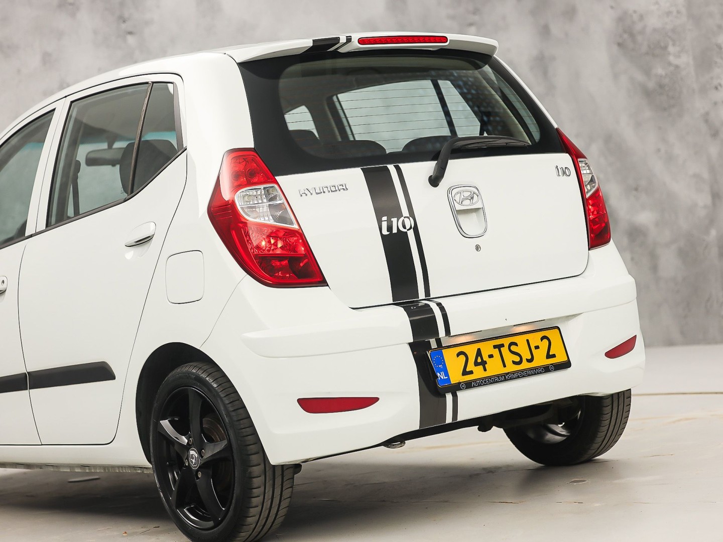 Hyundai i10 1.1 i-Drive Sport (AIRCO, SPORTSTOELEN, LM VELGEN, ELEK RAMEN, NIEUWSTAAT)