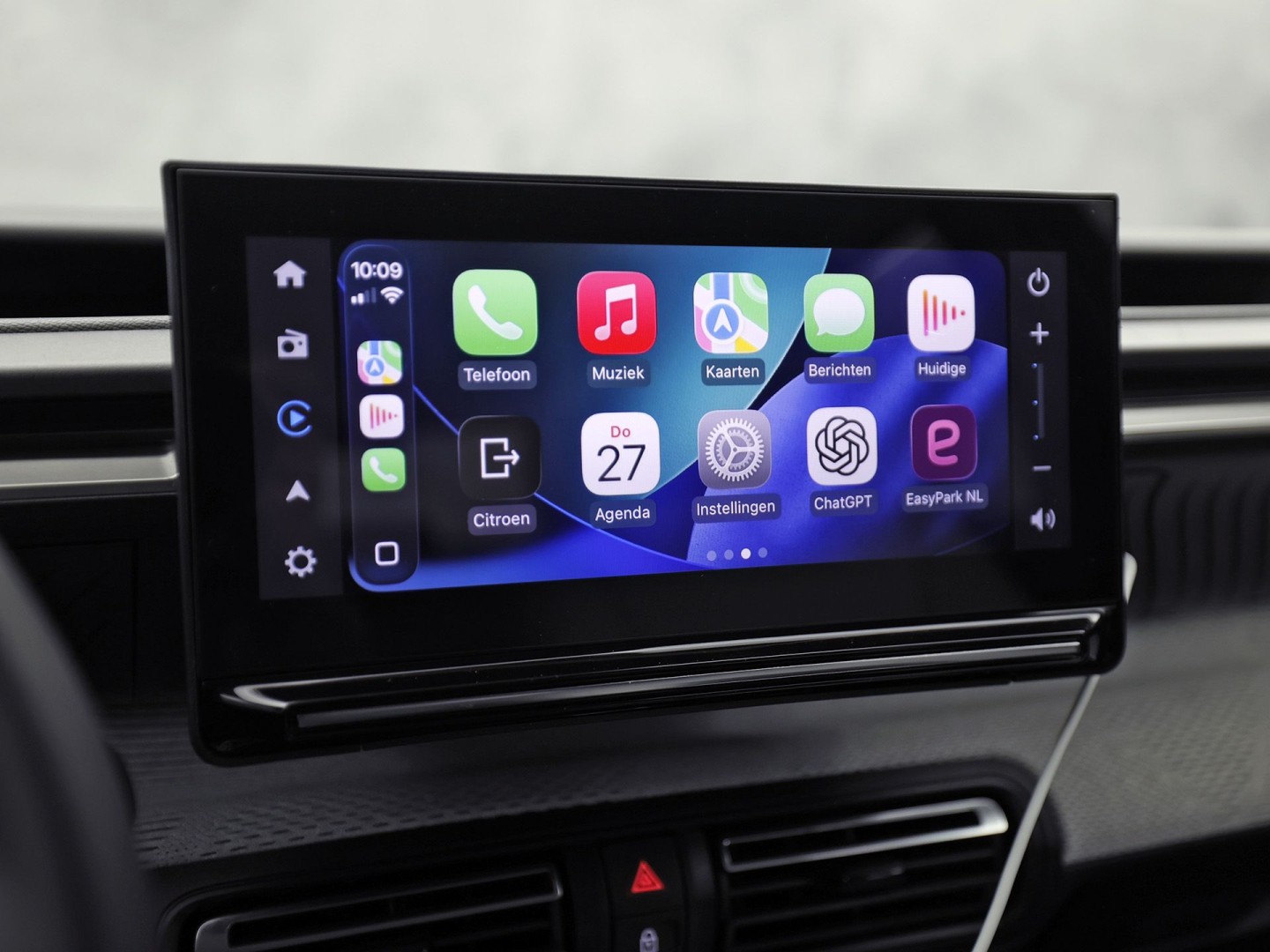 Citroën C3 1.2 Turbo 100pk Max (NIEUW MODEL, APPLE CARPLAY, GROOT NAVI, CAMERA, TREKHAAK, SPORTSTOELEN, GETINT GLAS, CRUISE, LANE ASSIST, NIEUWSTAAT)